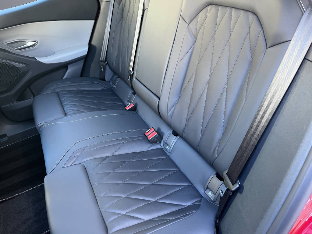 FORD Explorer Extended Range Premium AWD-image-10