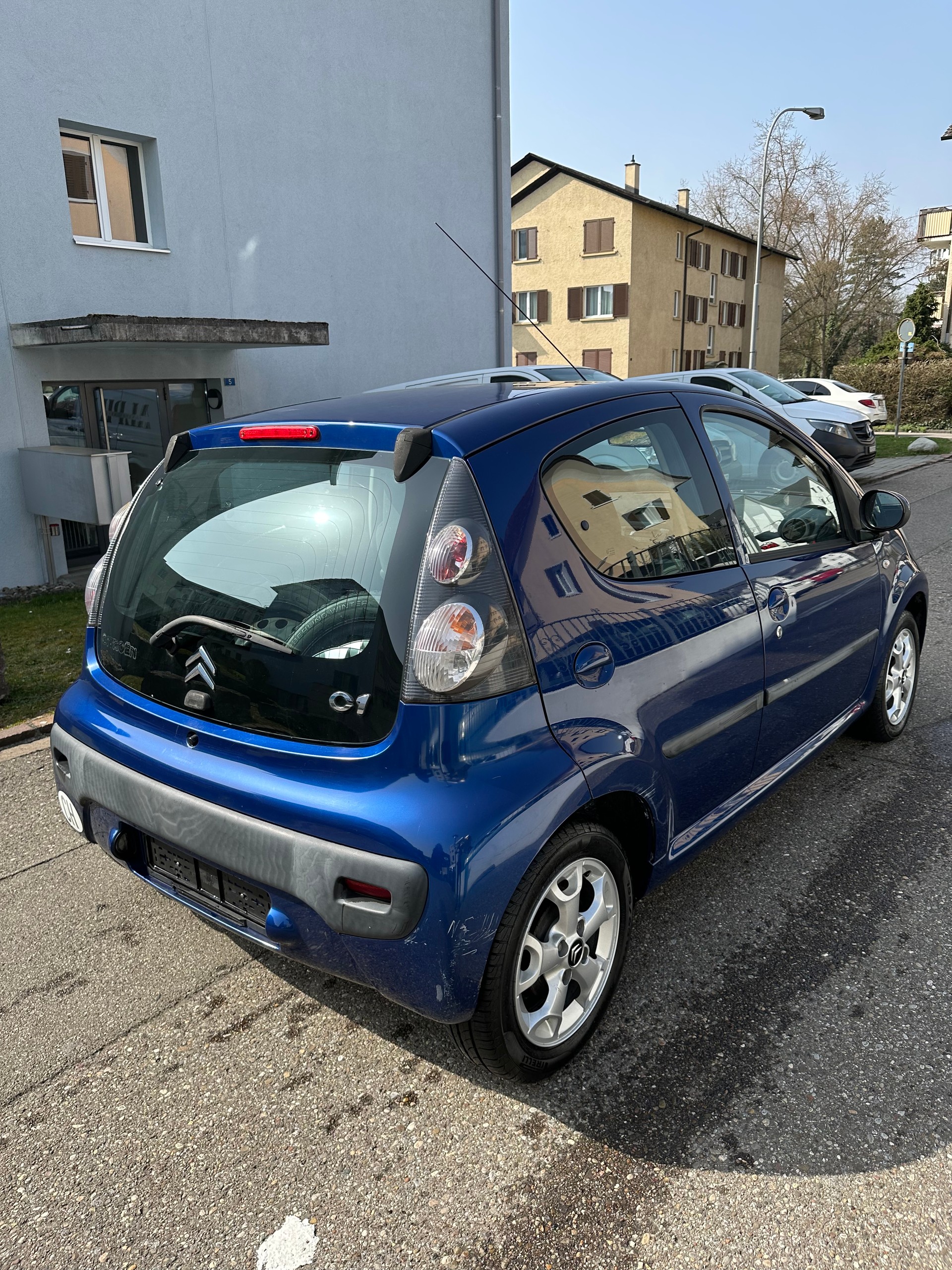 CITROEN C1 1.0i Edition-image-4