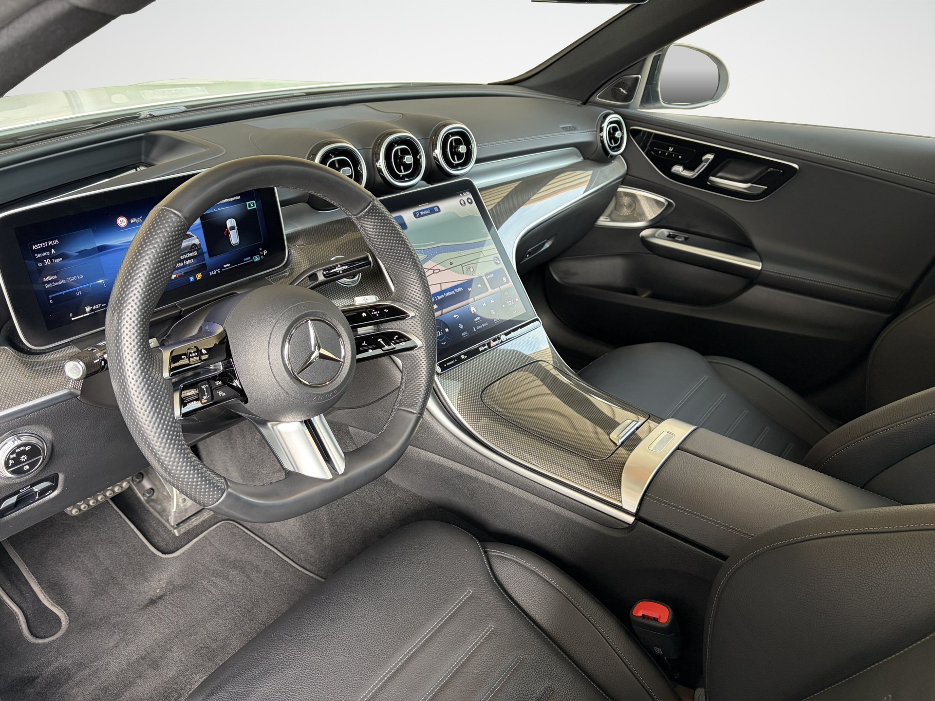MERCEDES-BENZ C 220 d T 4Matic AMG Line-image-8