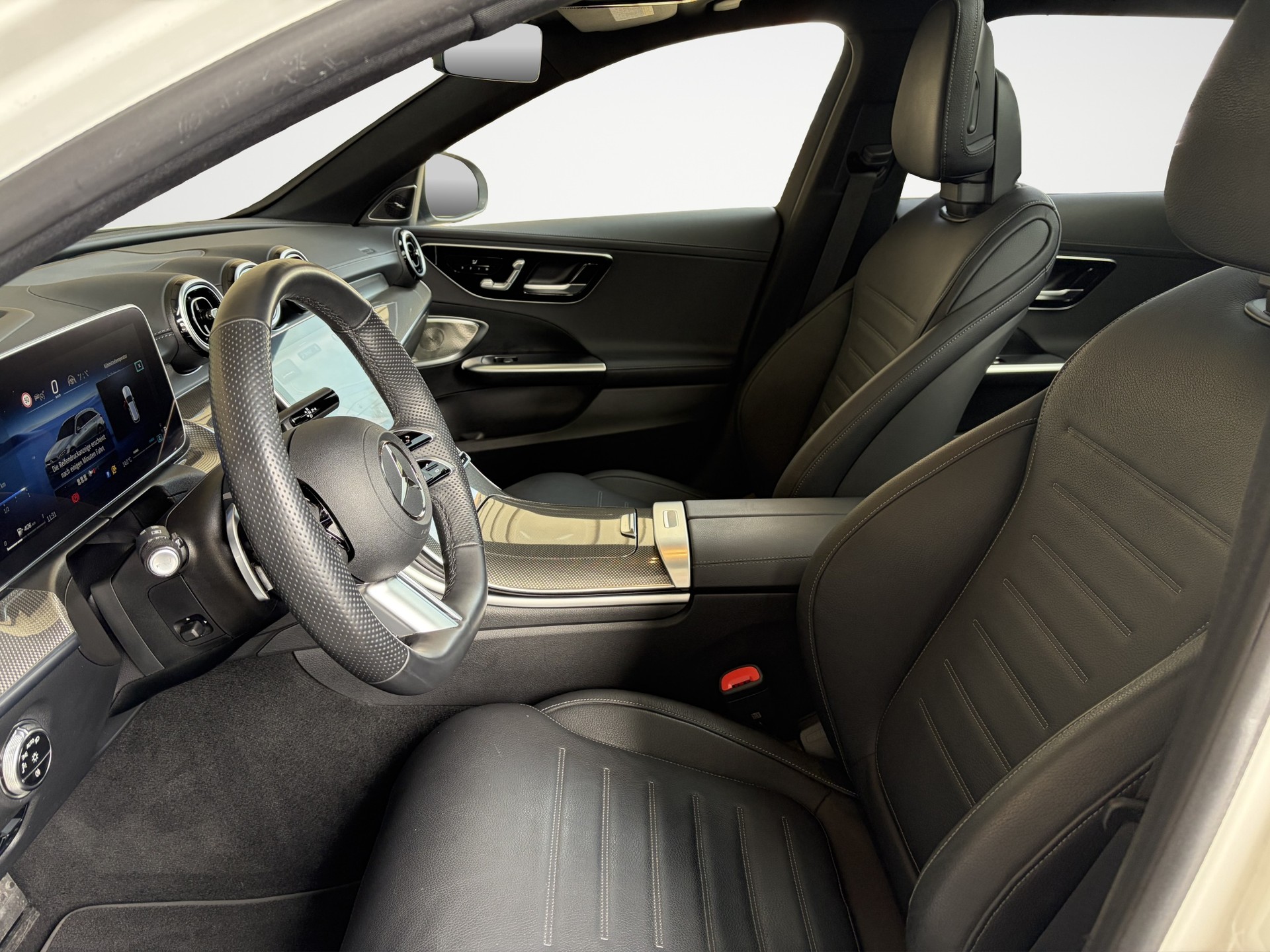 MERCEDES-BENZ C 220 d T 4Matic AMG Line-image-10