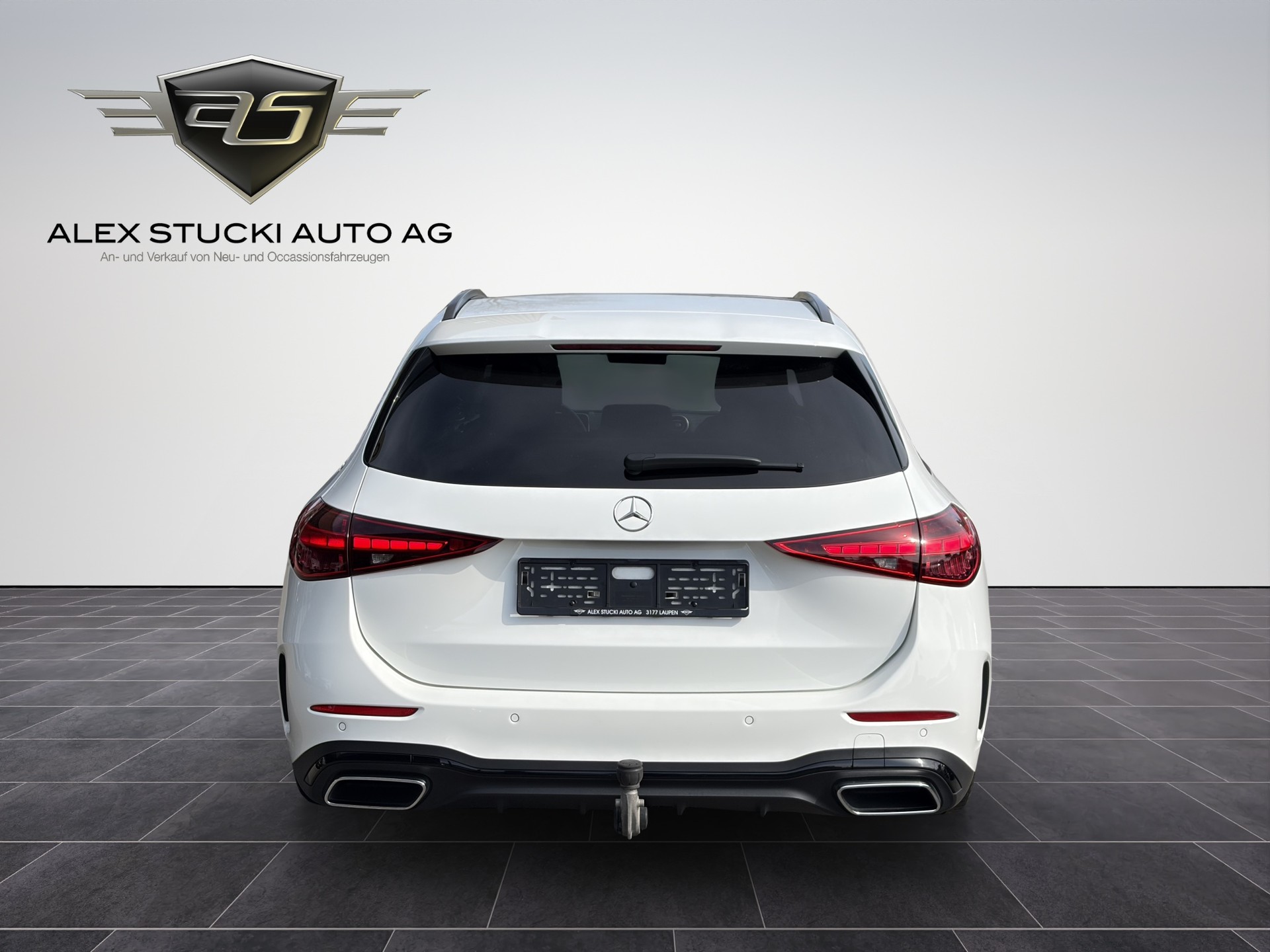MERCEDES-BENZ C 220 d T 4Matic AMG Line-image-6