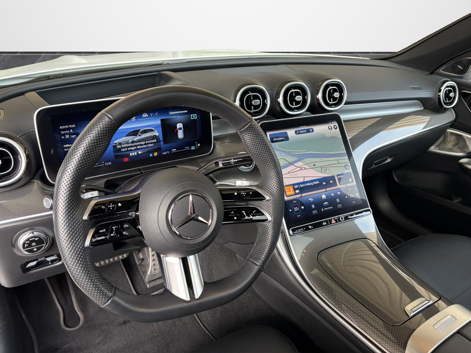 MERCEDES-BENZ C 220 d T 4Matic AMG Line-image-9