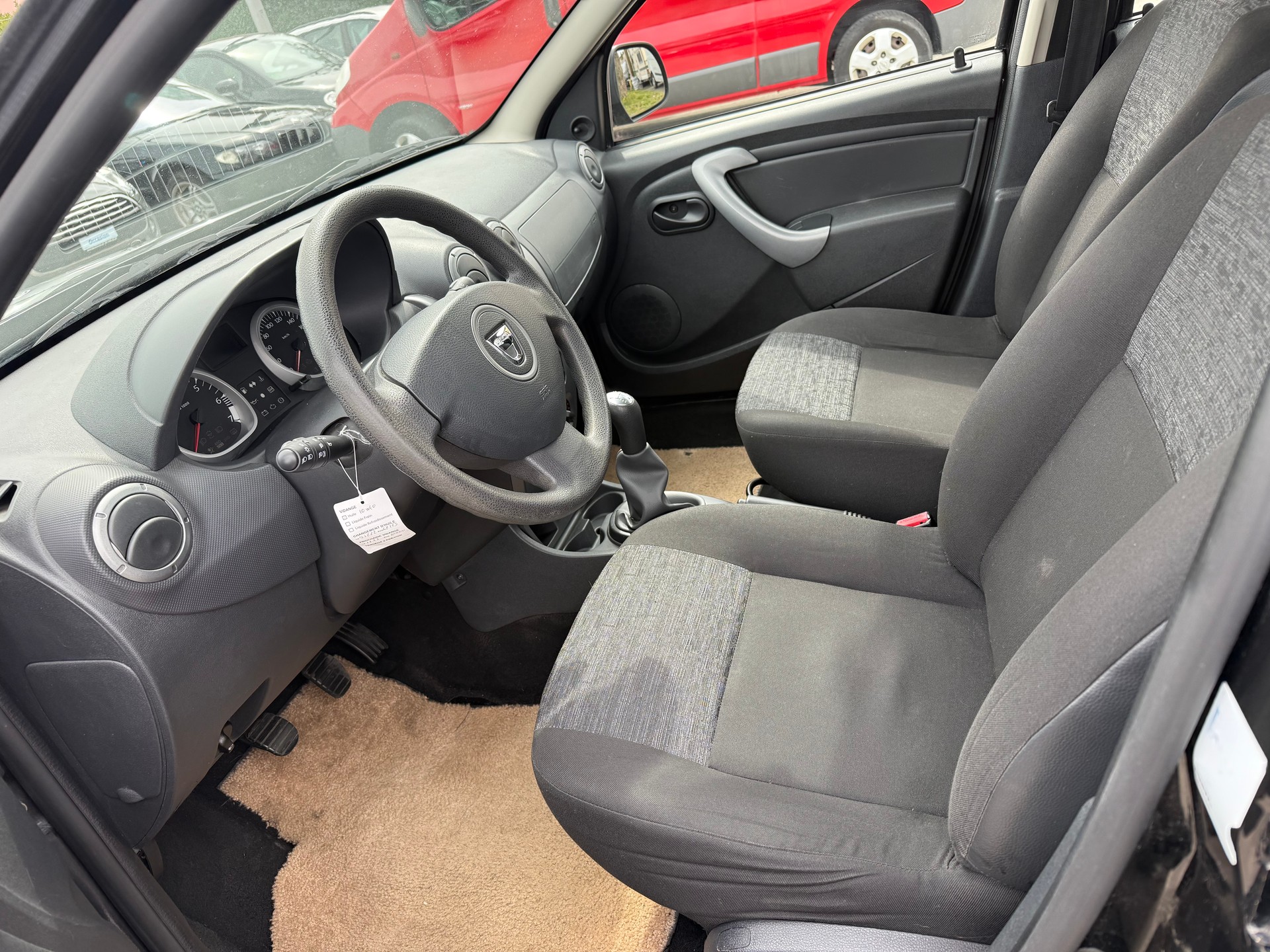 DACIA Duster 1.6 4x2-image-9