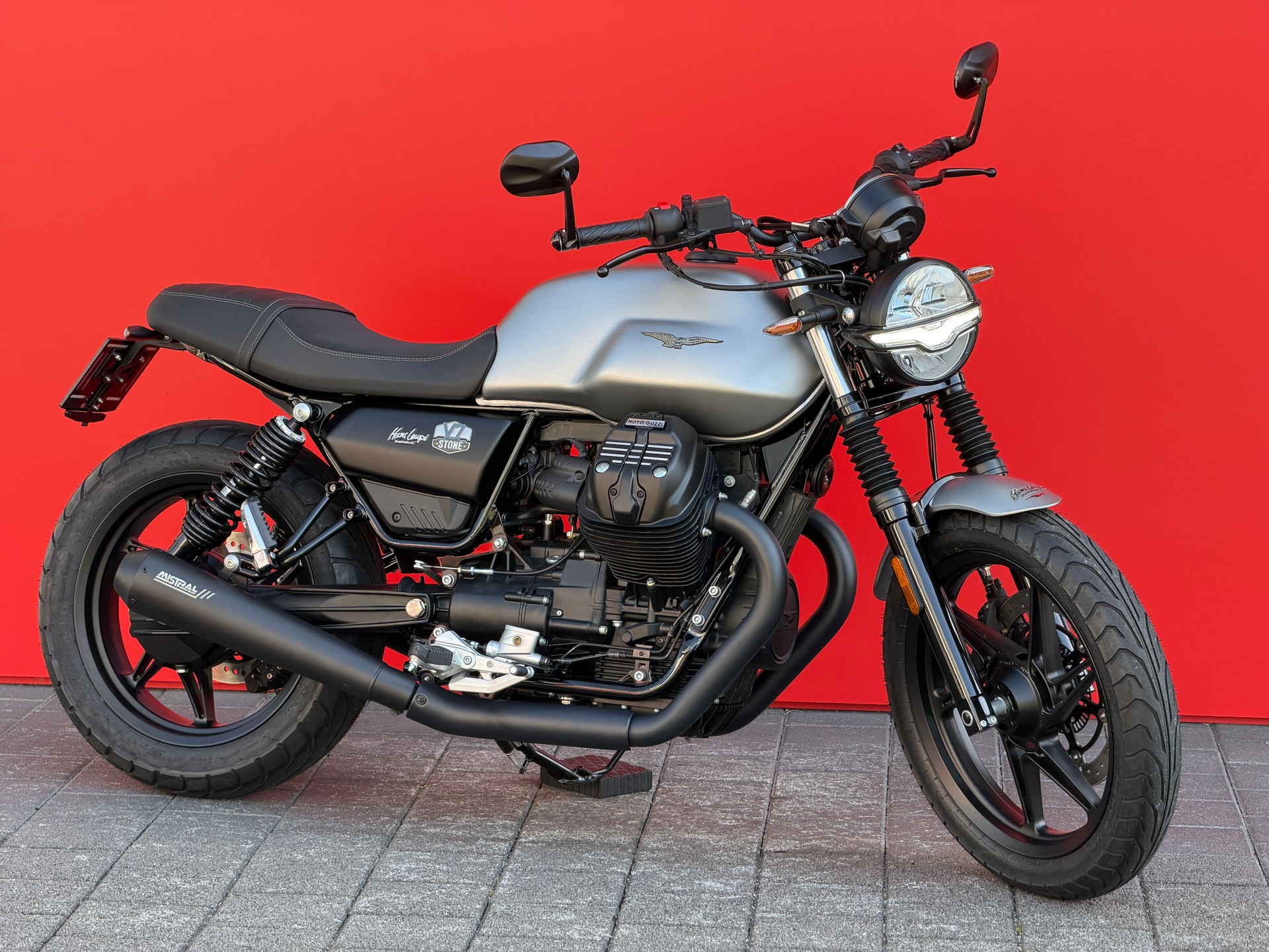 MOTO GUZZI V7 IV 850 Stone (35kW) '' Edizione Mistral ''-image-0