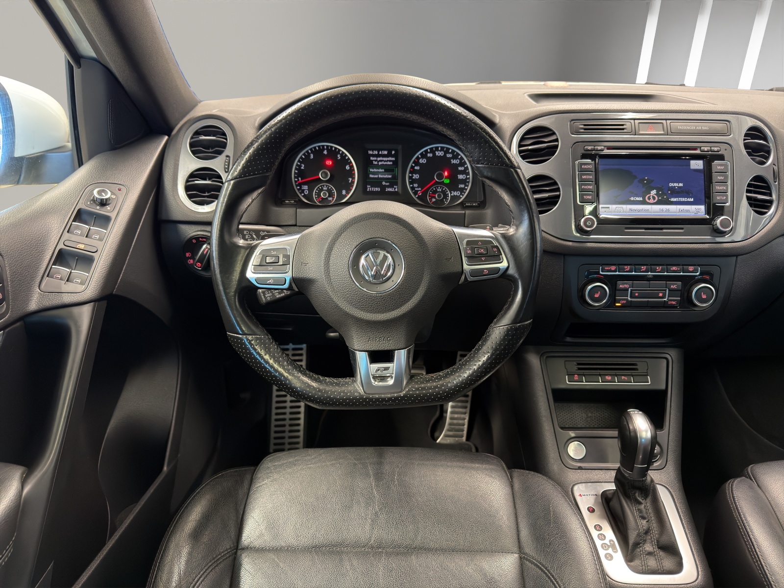 VW Tiguan 2.0 TSI Sport&Style 4Motion DSG-image-9