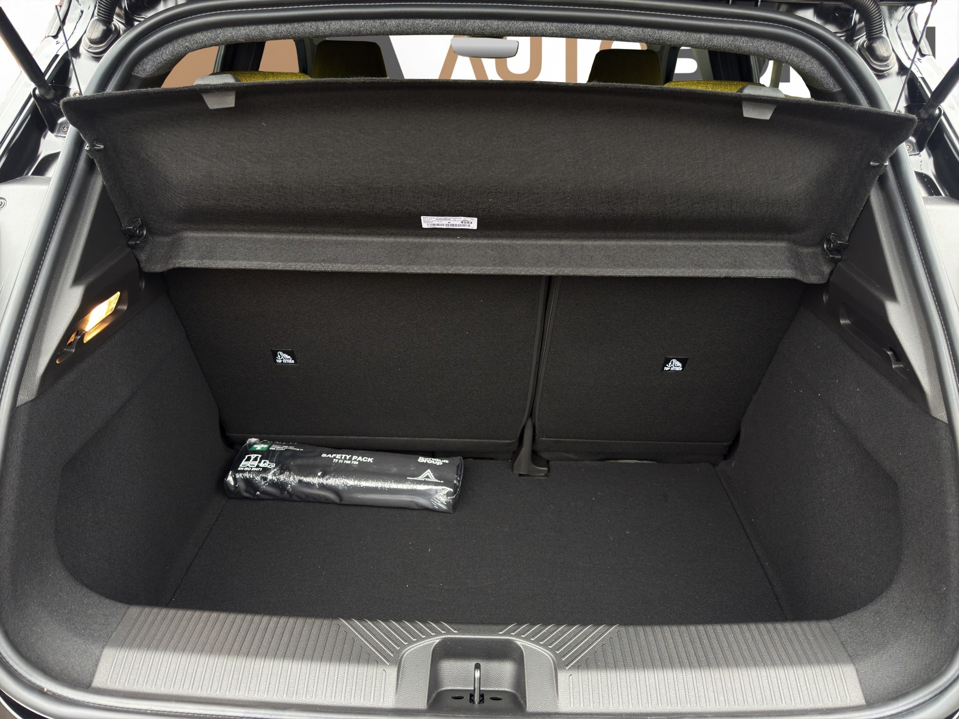 RENAULT R5 E-Tech Comfort Range iconic five-image-18