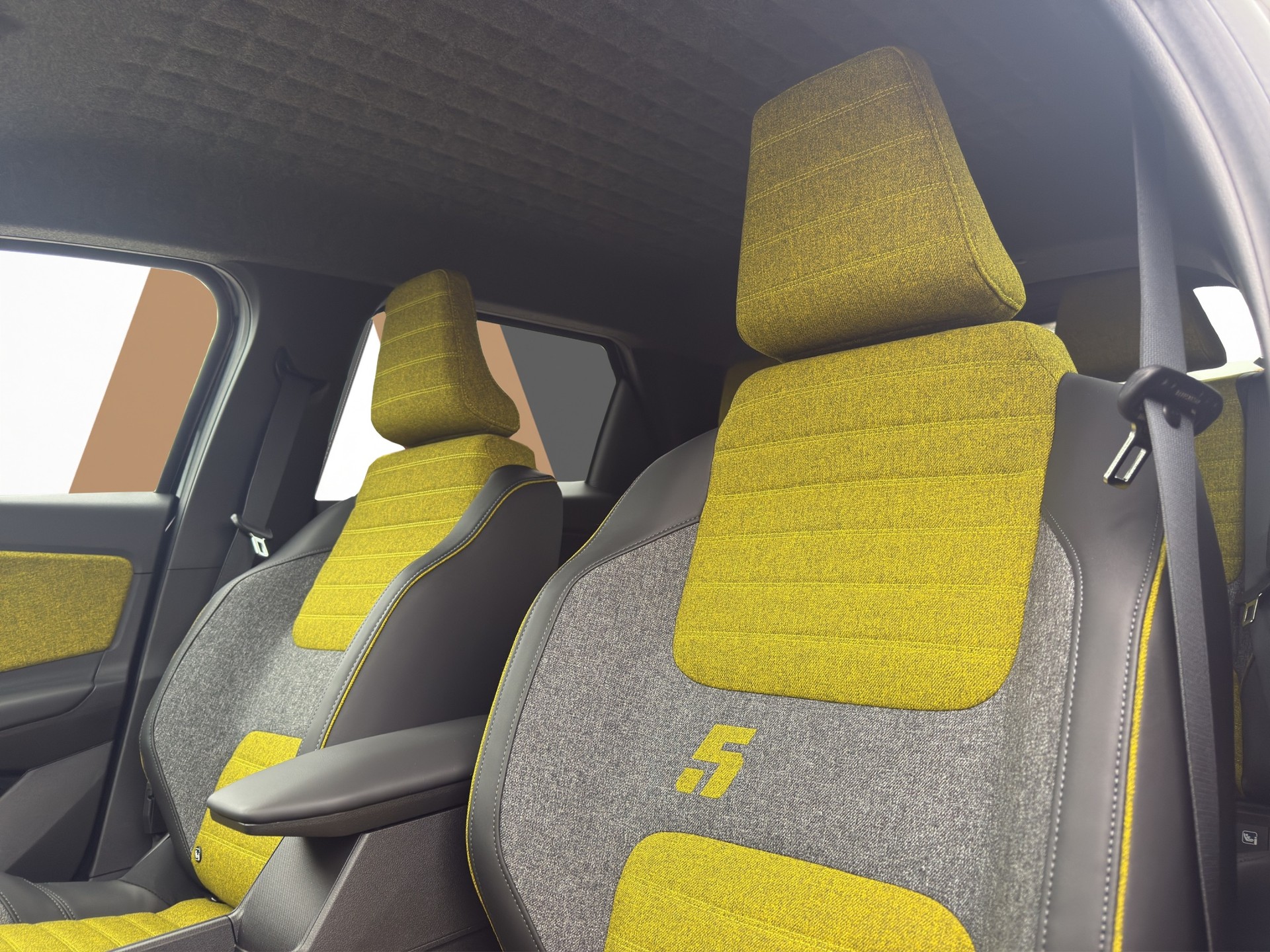 RENAULT R5 E-Tech Comfort Range iconic five-image-19