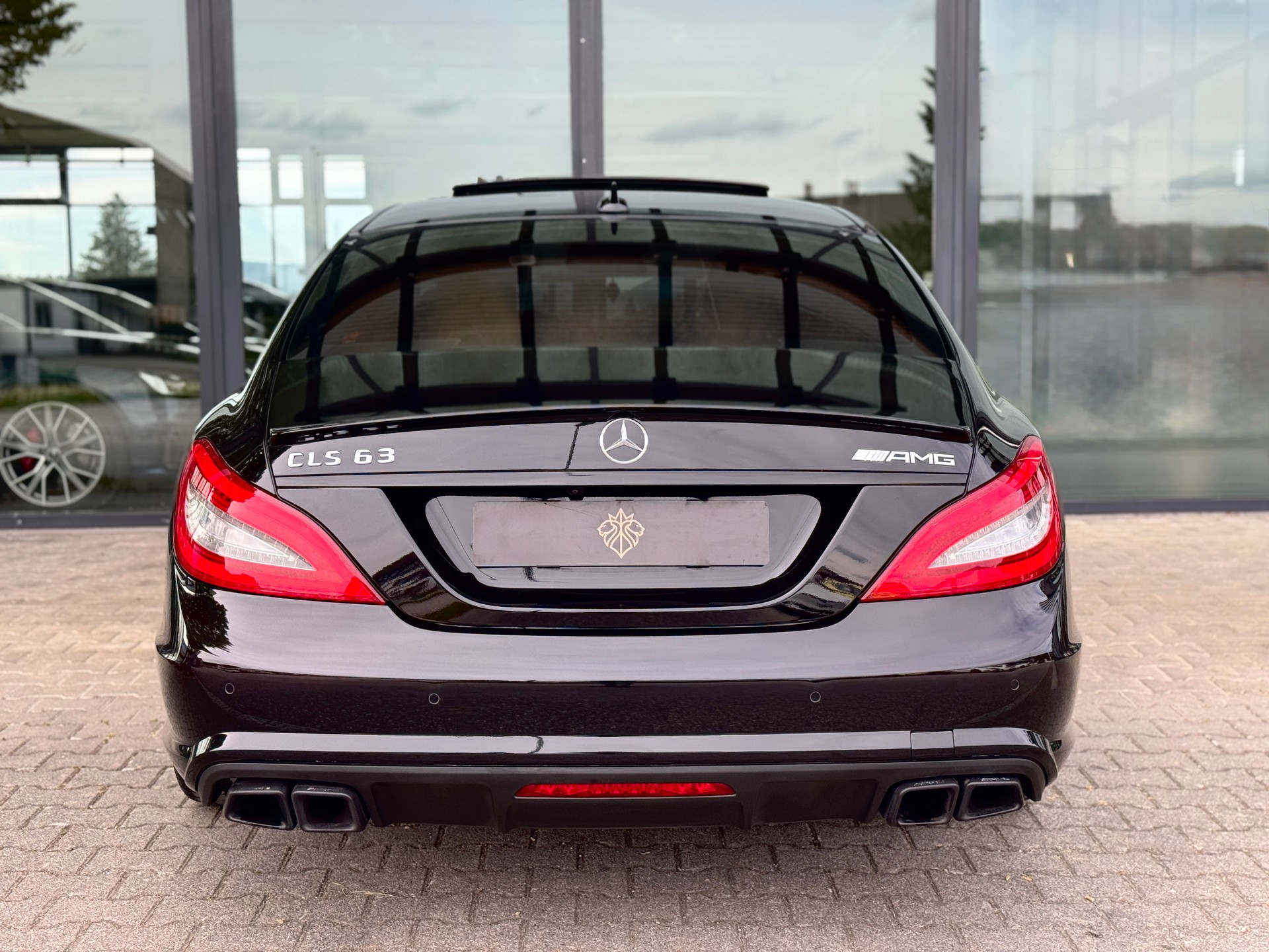 MERCEDES-BENZ CLS 63 AMG 4Matic Speedshift MCT-image-4