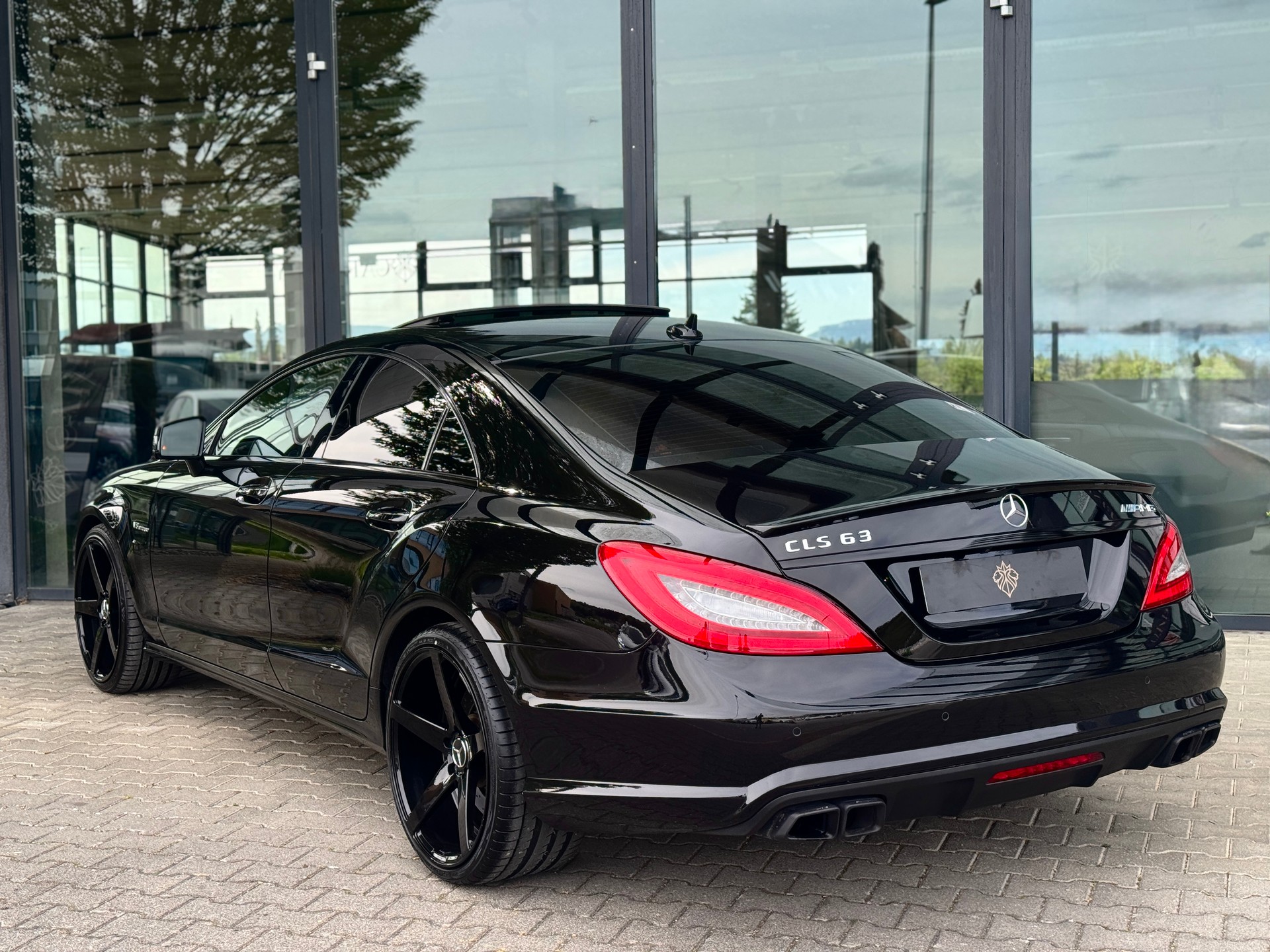 MERCEDES-BENZ CLS 63 AMG 4Matic Speedshift MCT-image-5