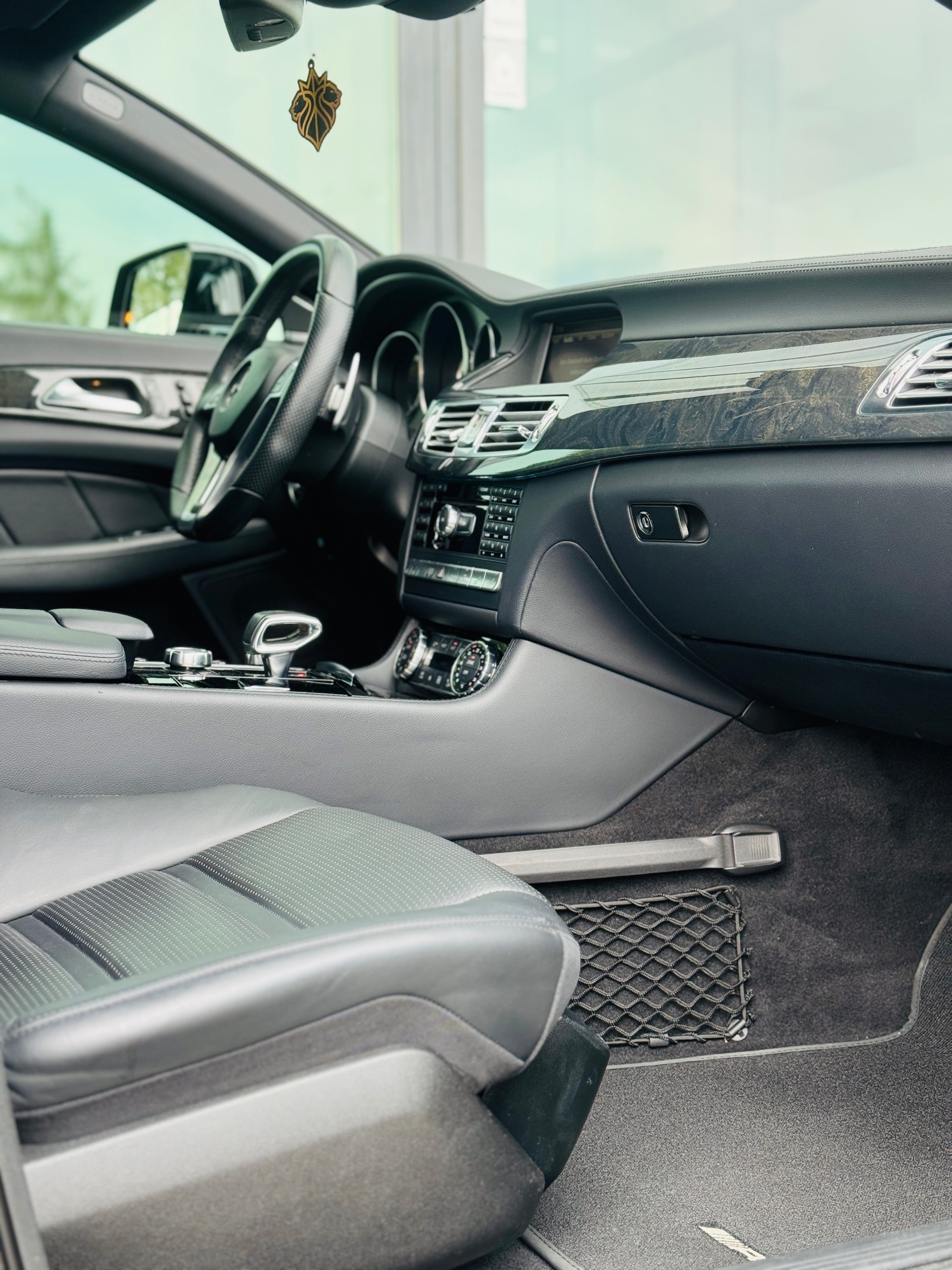 MERCEDES-BENZ CLS 63 AMG 4Matic Speedshift MCT-image-8