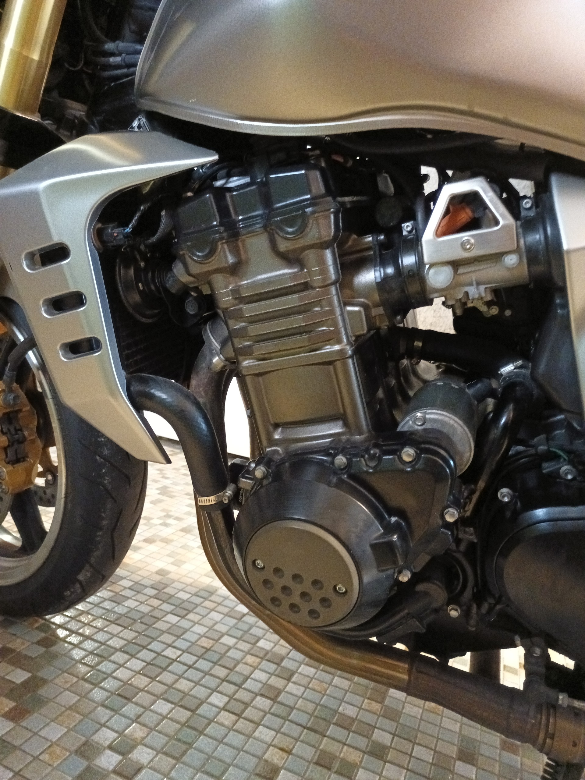 KAWASAKI Z 1000-image-7
