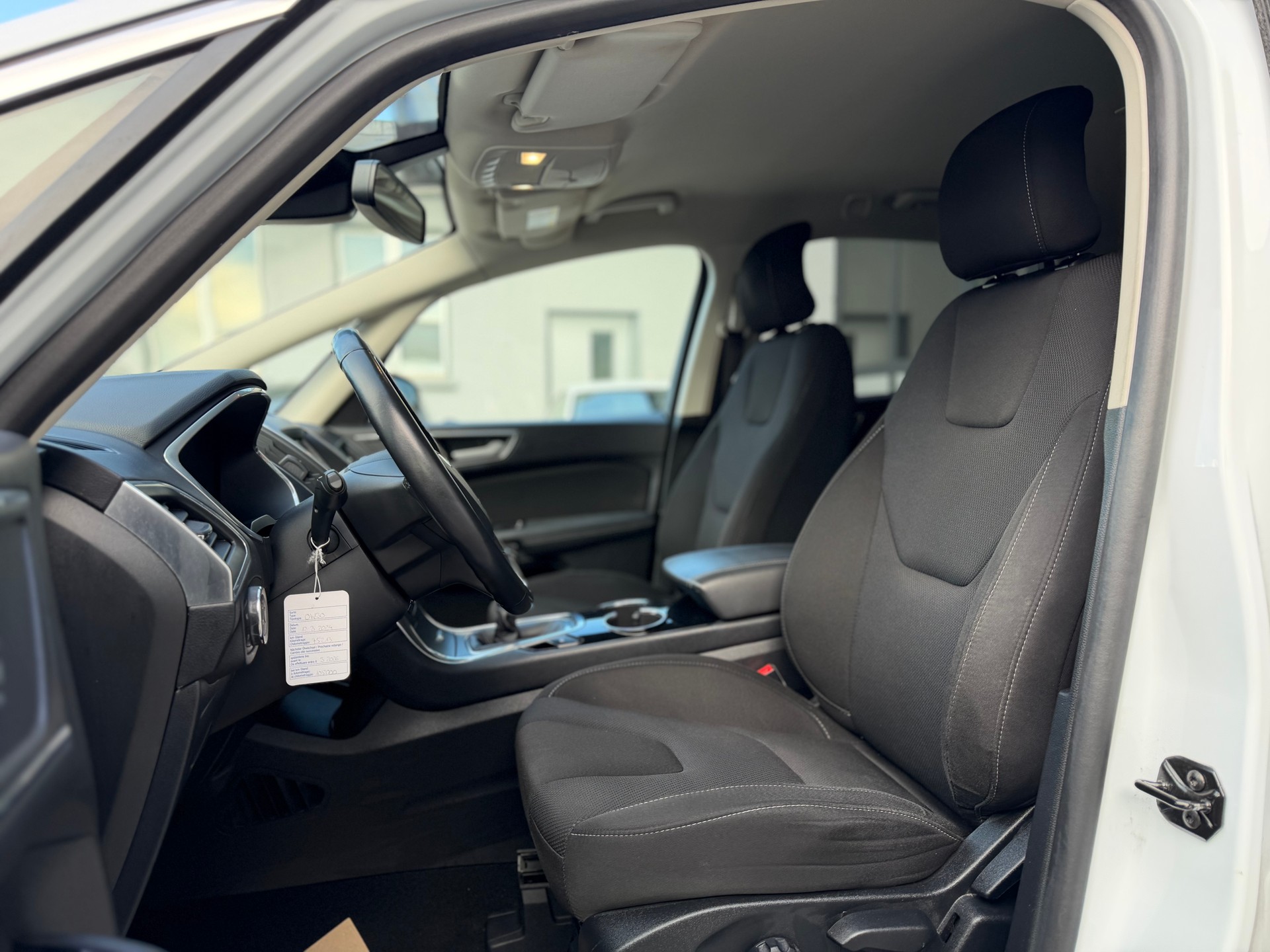 FORD S-Max 2.0 TDCi Titanium-image-9