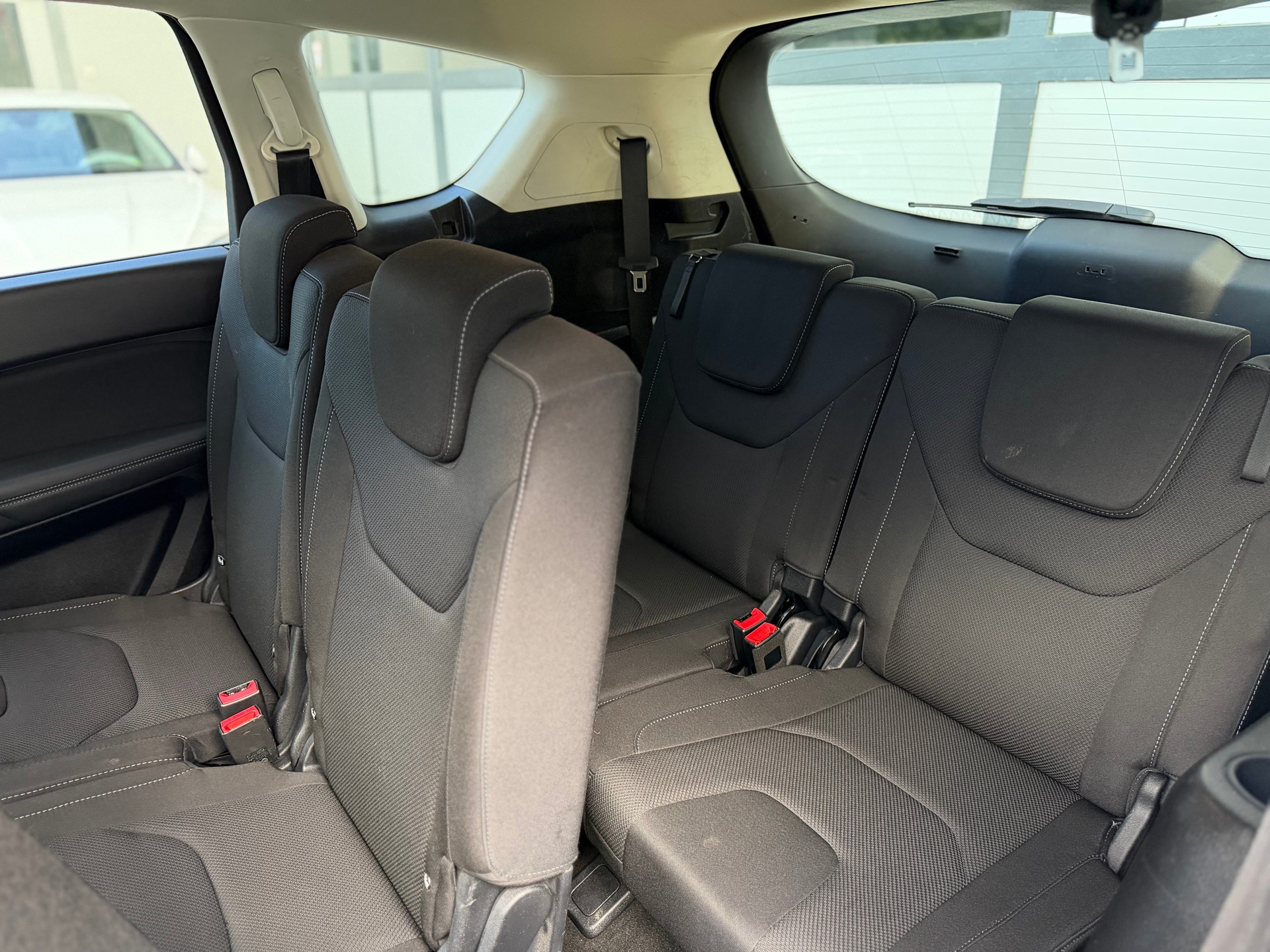 FORD S-Max 2.0 TDCi Titanium-image-12