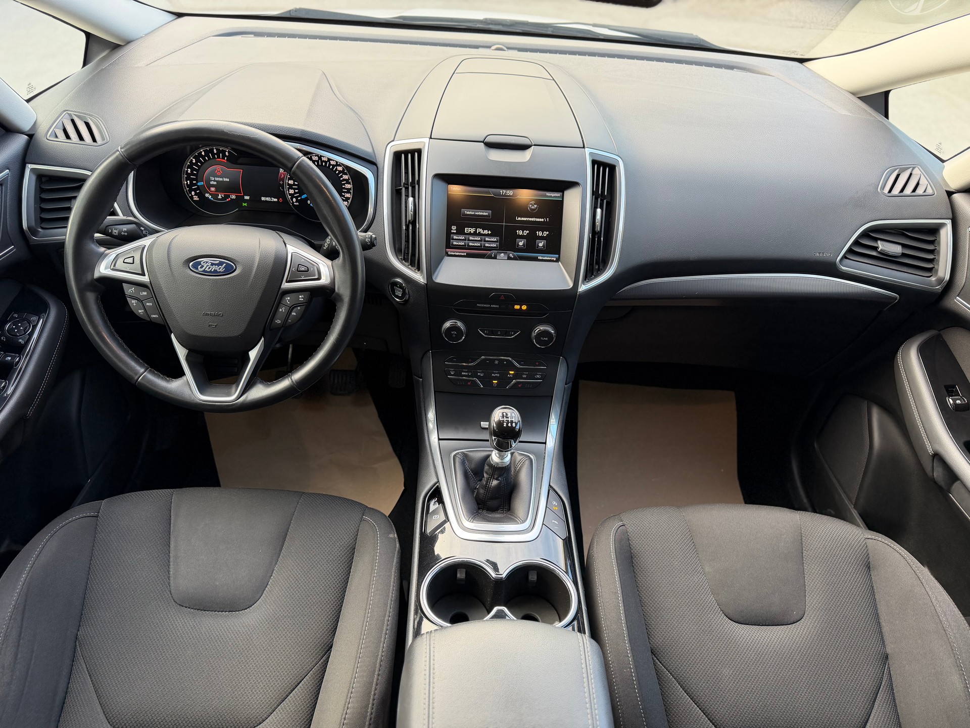 FORD S-Max 2.0 TDCi Titanium-image-11