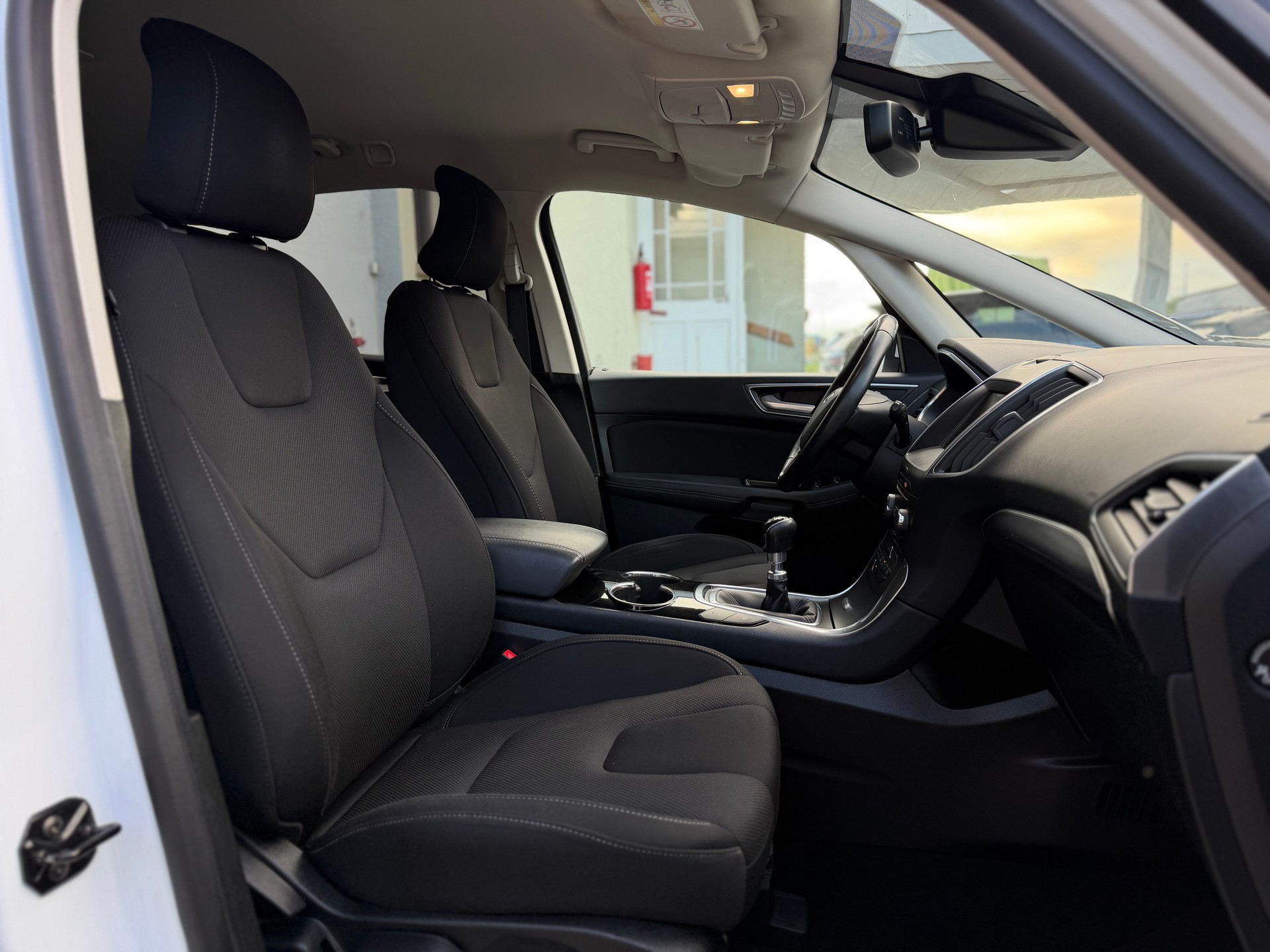 FORD S-Max 2.0 TDCi Titanium-image-15
