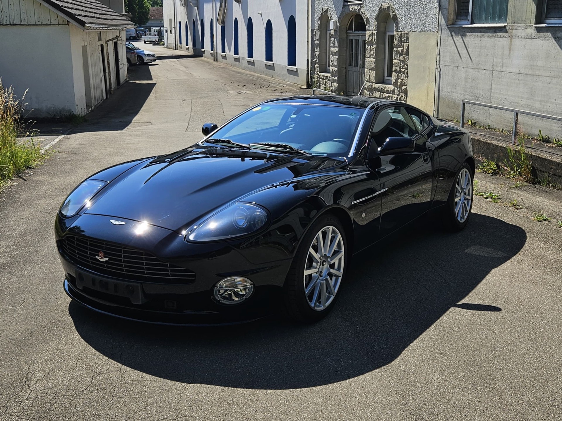 ASTON MARTIN Vanquish S Ultimate 17/50