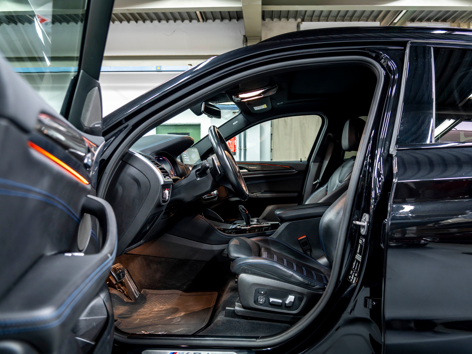 BMW X4 xDrive 48V M40d Steptronic-image-9