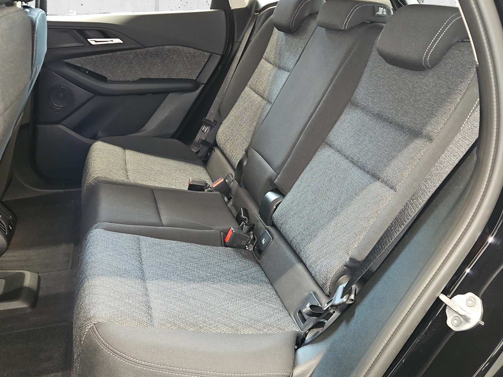 BMW 230e xDrive Active Tourer-image-10