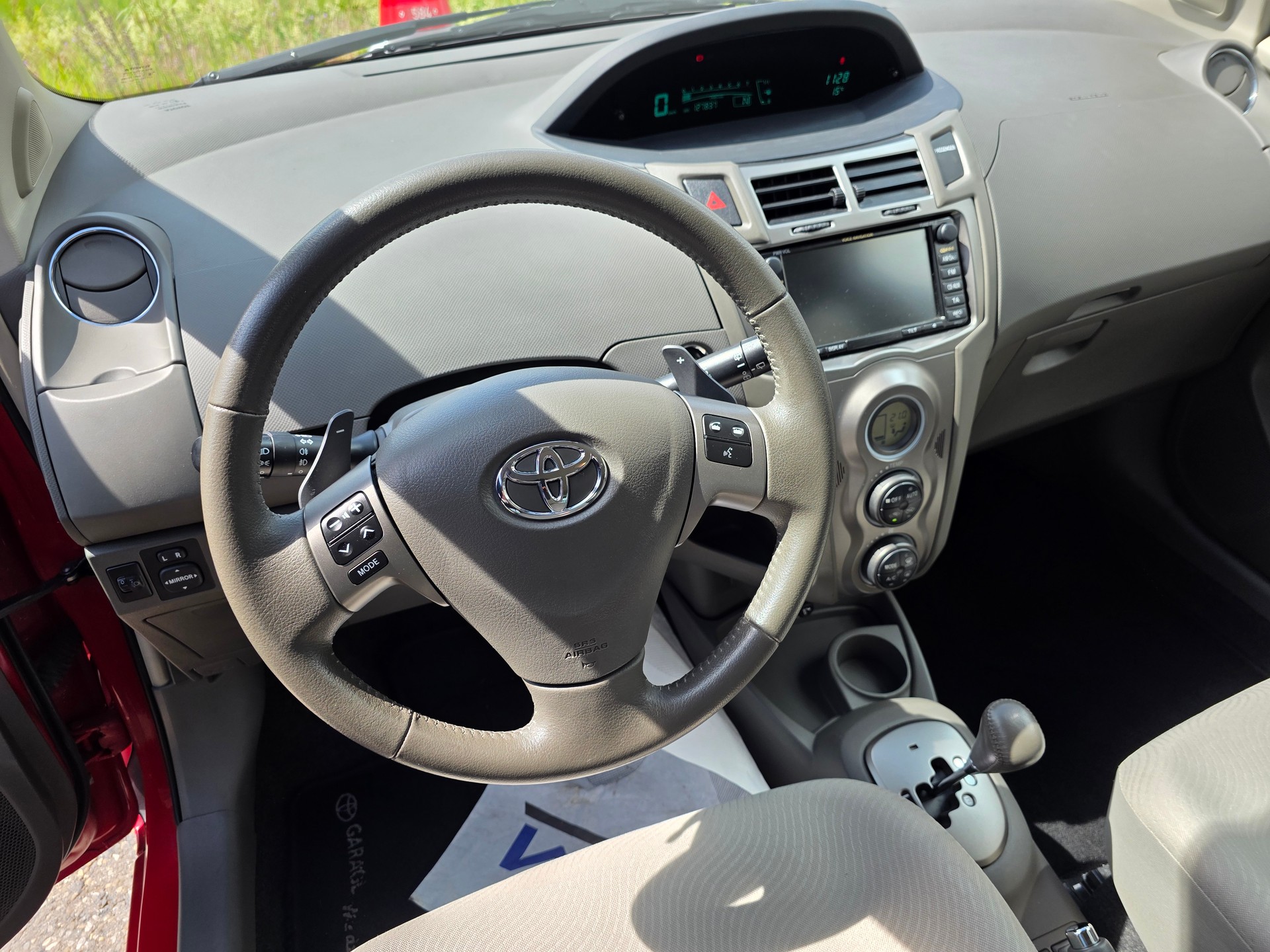 TOYOTA Yaris 1.33 Linea Sol Premium Multimode-image-13