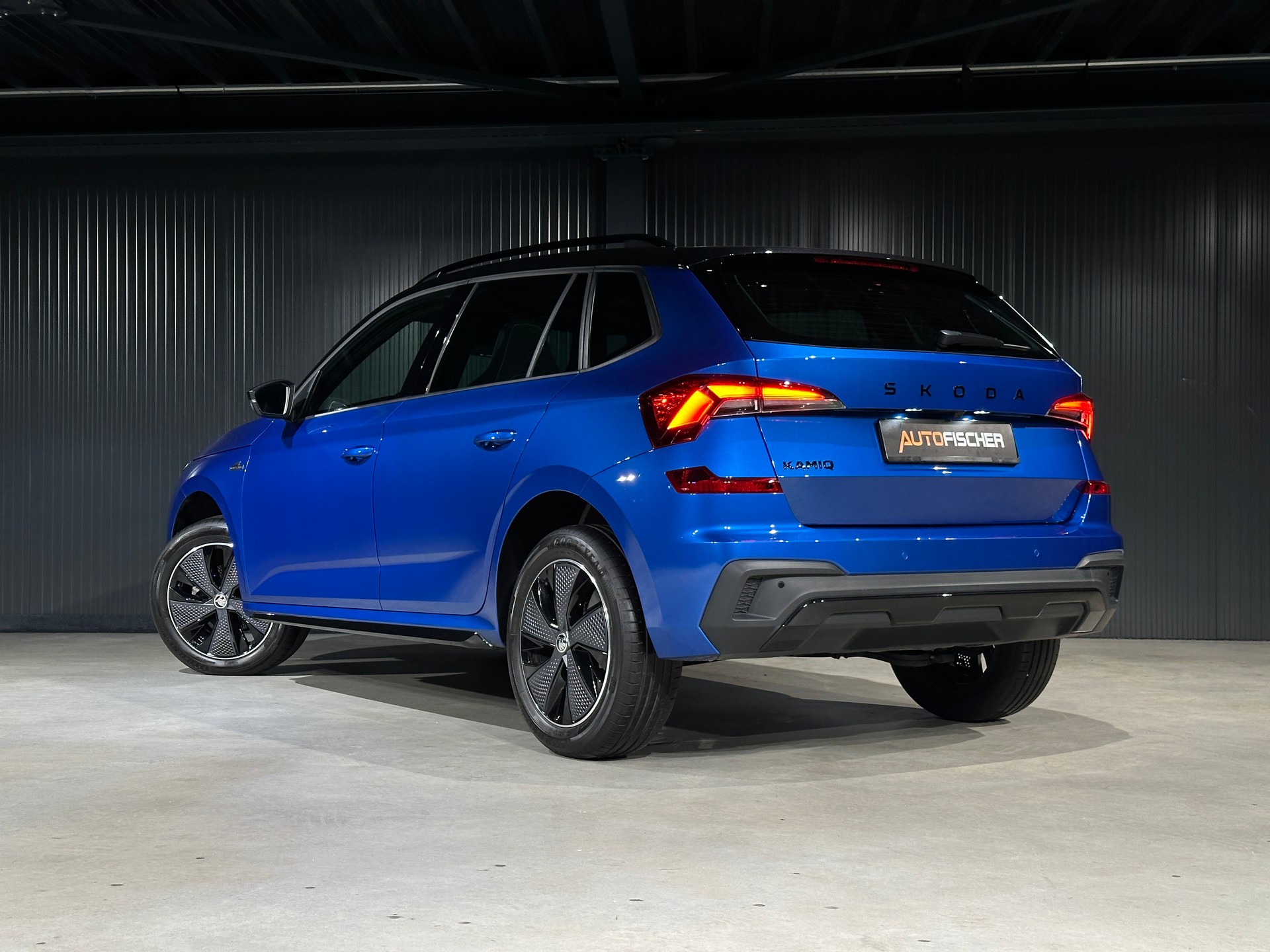 SKODA Kamiq 1.5 TSI Monte Carlo DSG-showroom-element-1