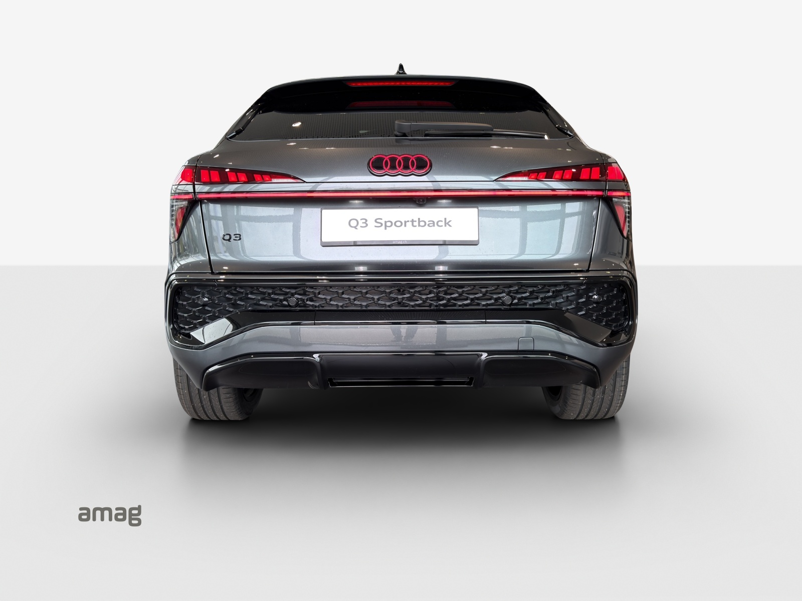 AUDI Q3 Sportback e-hybrid 200 kW S tronig-showroom-element-3