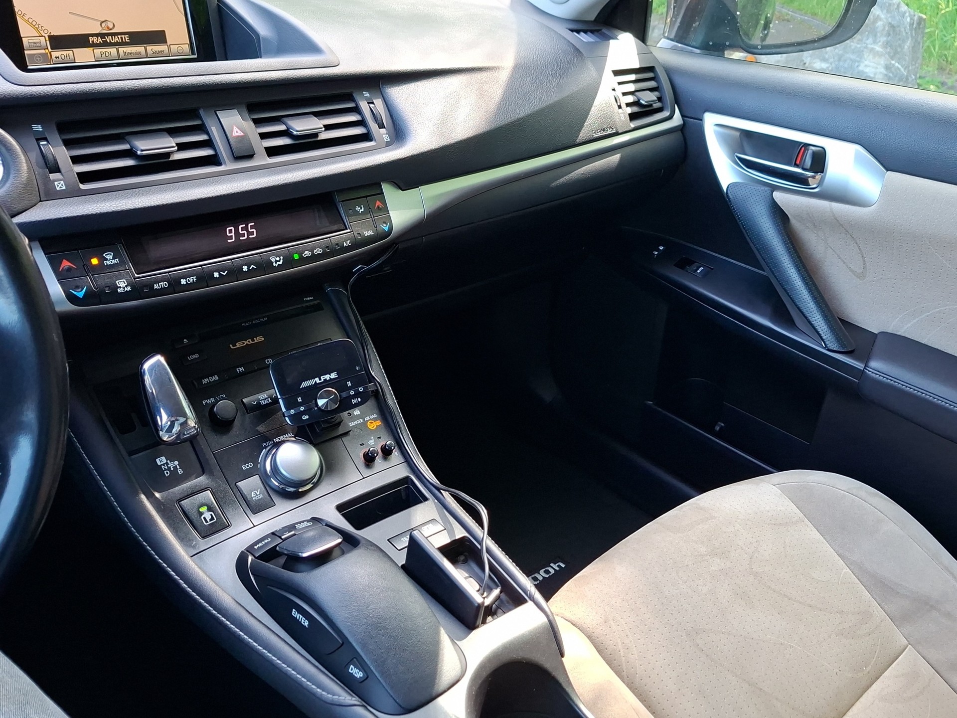 LEXUS CT 200h 1.8 excellence CVT-image-13