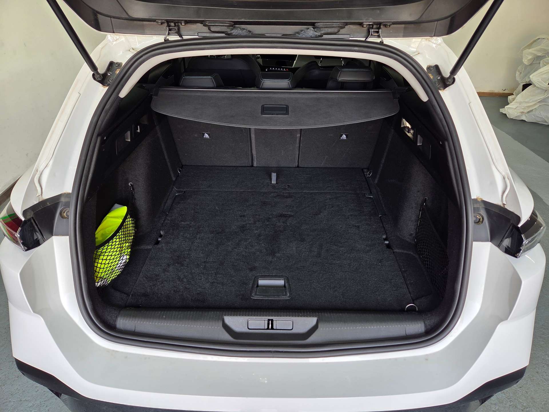 PEUGEOT 308 SW 1.5 BlueHDI Allure Pack EAT8-image-14