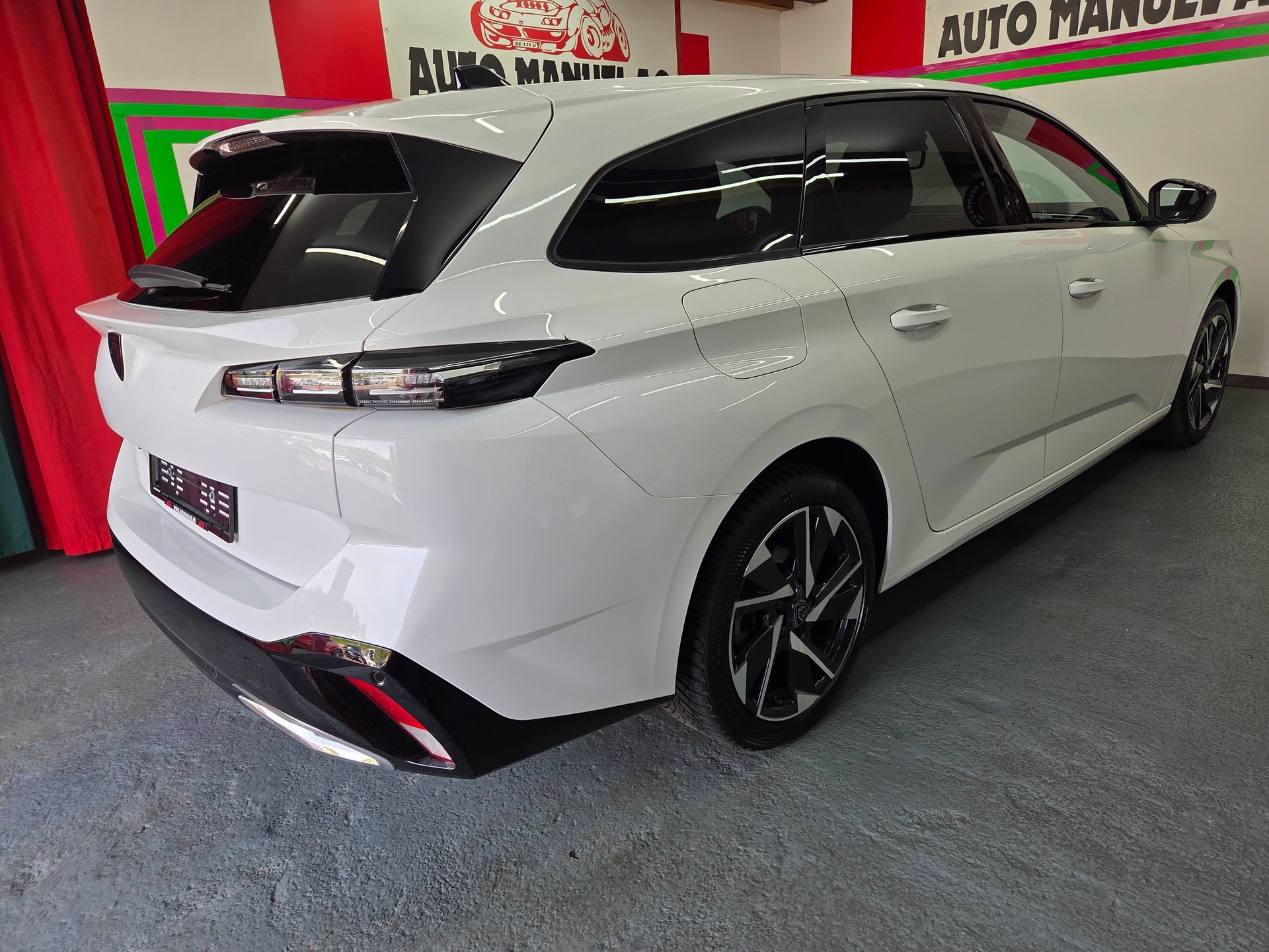 PEUGEOT 308 SW 1.5 BlueHDI Allure Pack EAT8-image-7