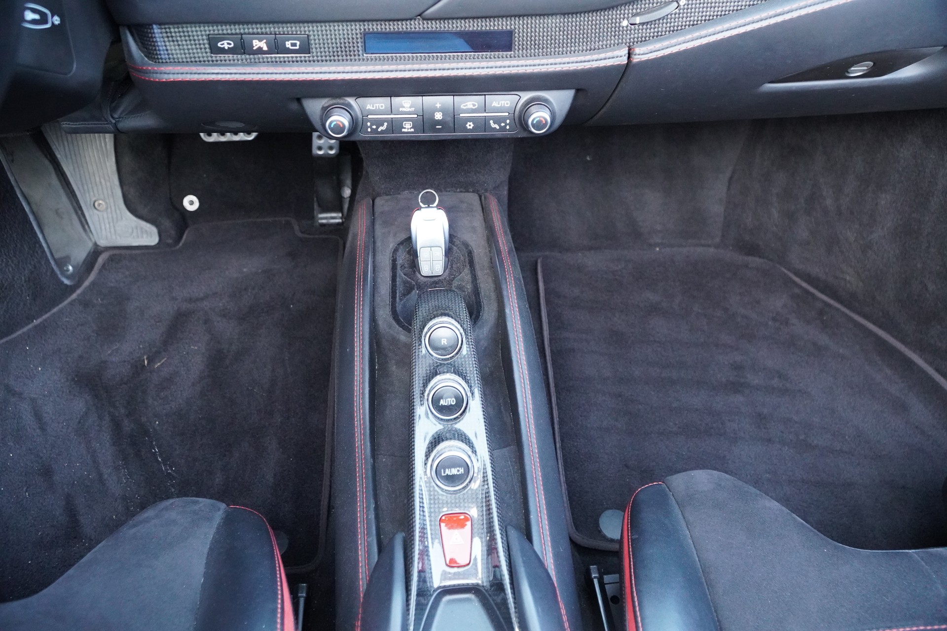FERRARI F8 Spider-image-18