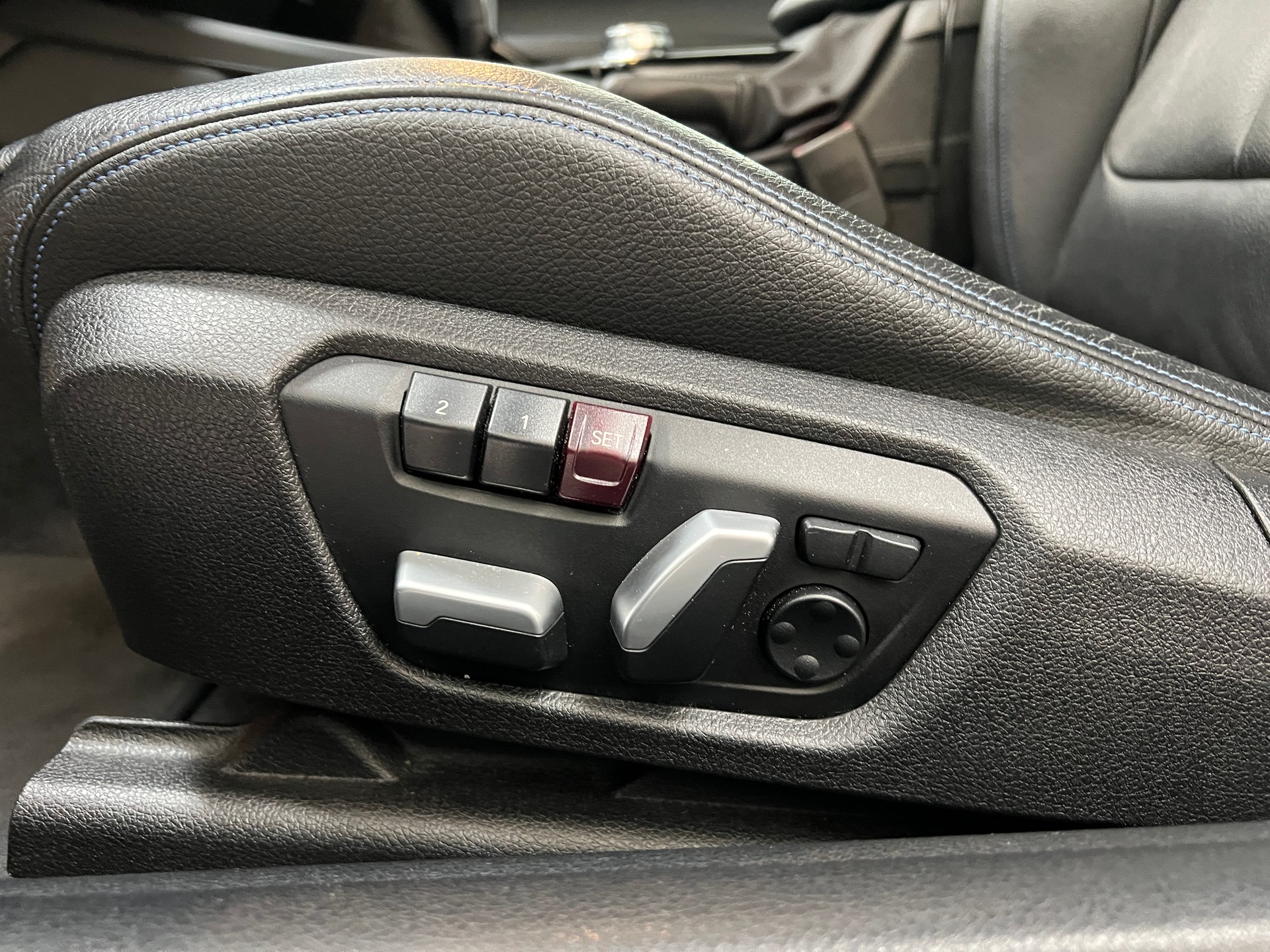 BMW M240i xDrive Steptronic / 500PS-image-17