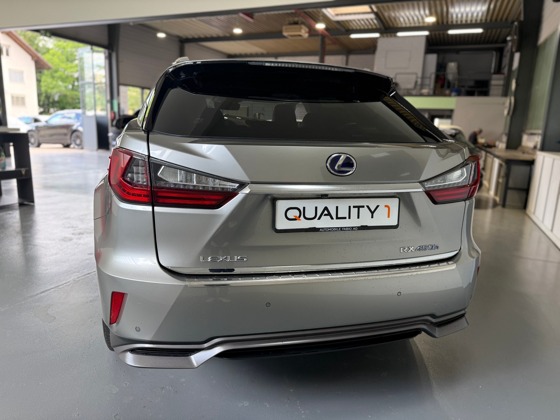 LEXUS RX 450h excellence AWD CVT mit Anhängerkupplung-image-4