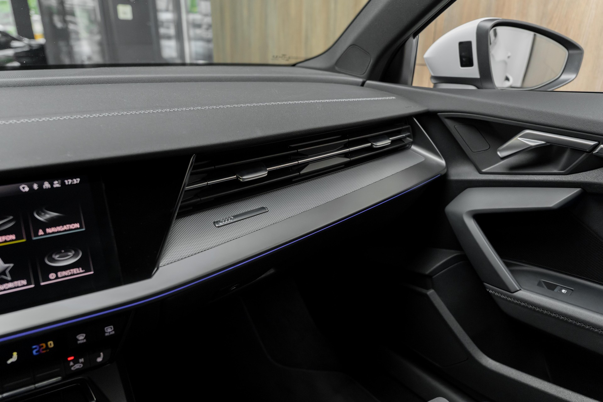 AUDI A3 Sportback 35 TFSI S line Attraction S-tronic-image-14