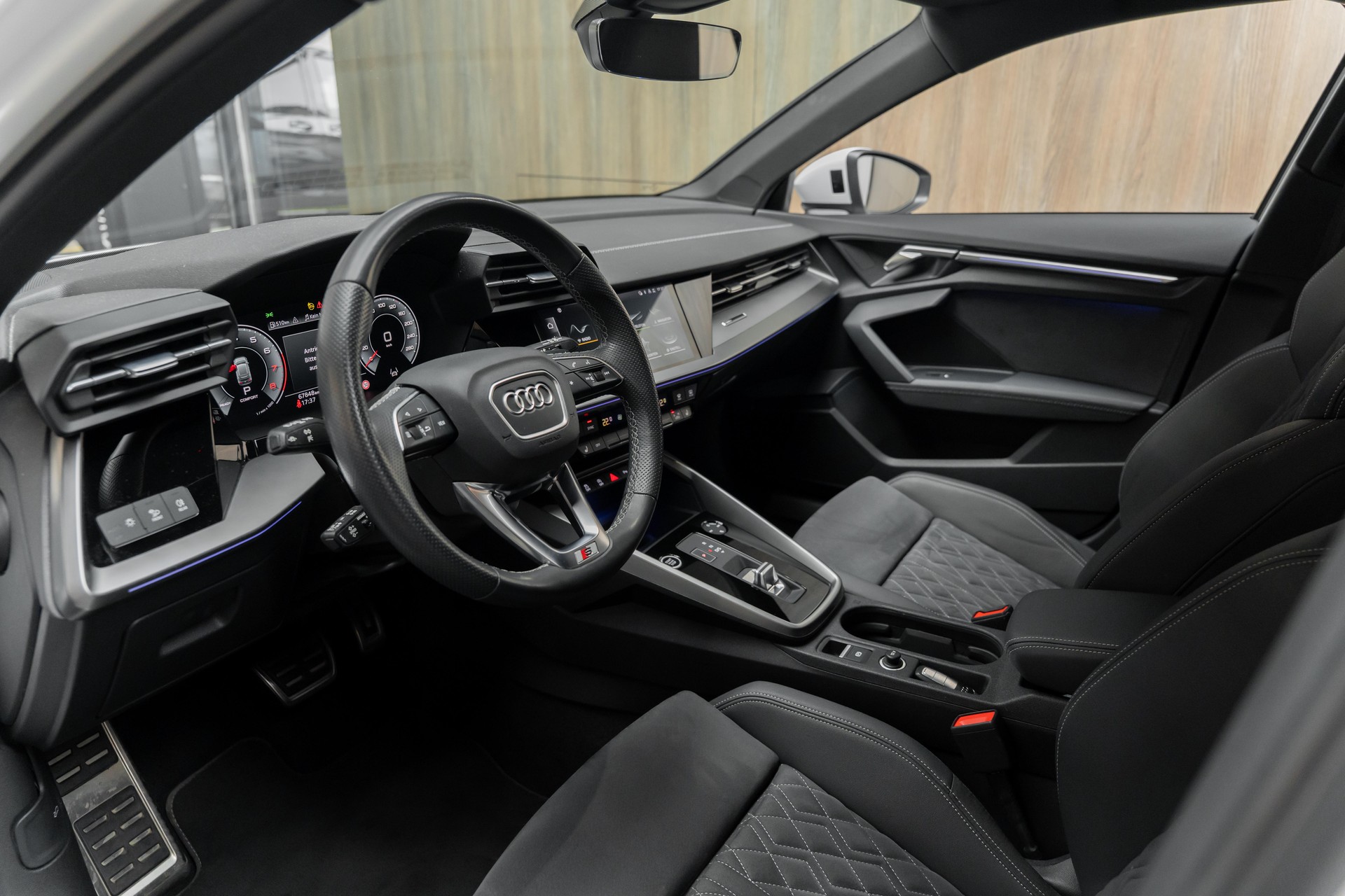 AUDI A3 Sportback 35 TFSI S line Attraction S-tronic-showroom-element-3