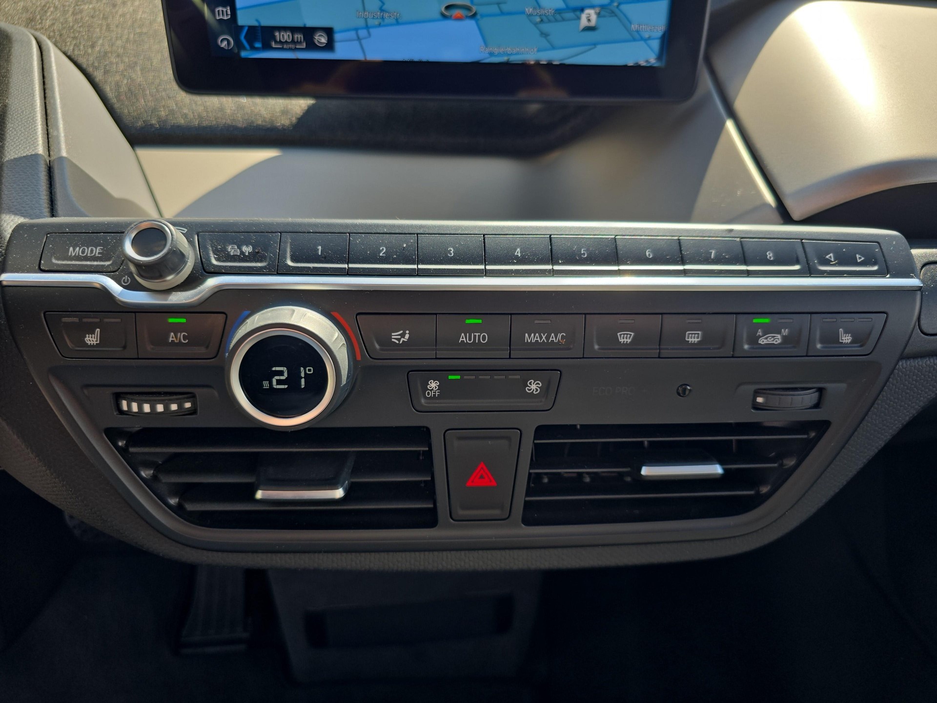 BMW i3 120 Ah / Jetzt mit attraktivem 0.99% Leasing!-image-18