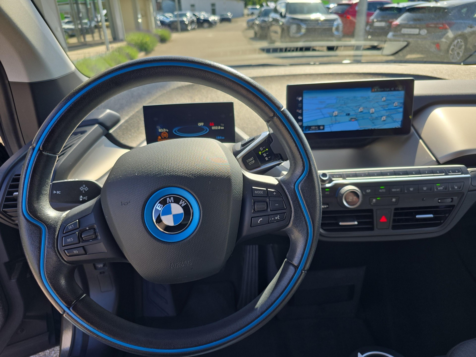BMW i3 120 Ah / Jetzt mit attraktivem 0.99% Leasing!-image-15