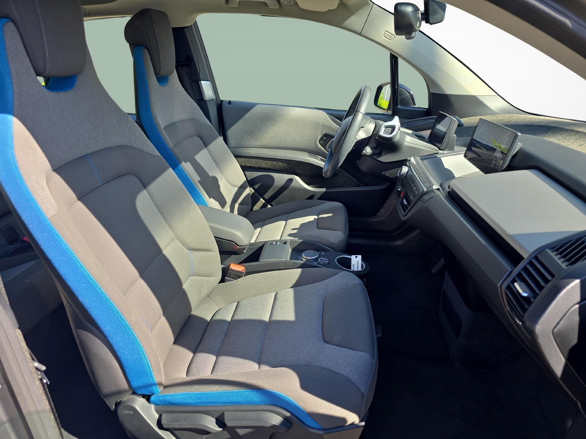 BMW i3 120 Ah / Jetzt mit attraktivem 0.99% Leasing!-image-9