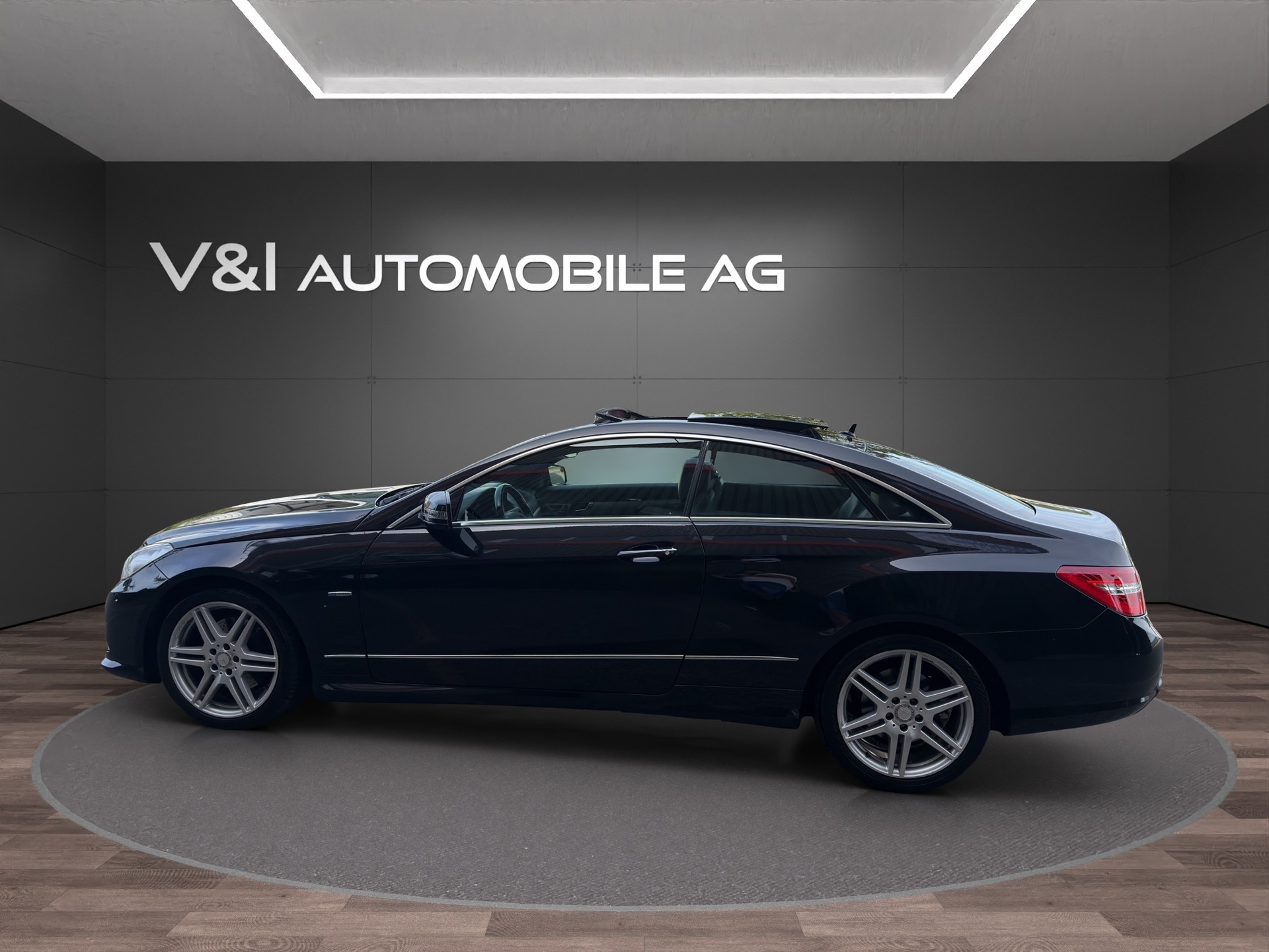MERCEDES-BENZ E 350 CGI BlueEfficiency 7G-Tronic-image-8
