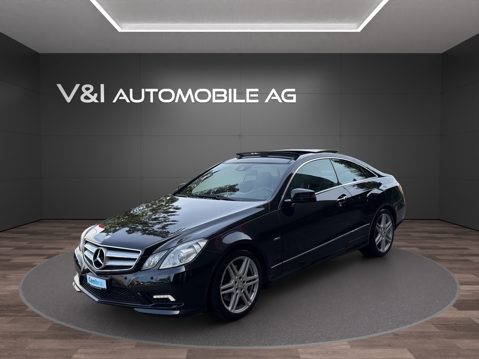 MERCEDES-BENZ E 350 CGI BlueEfficiency 7G-Tronic