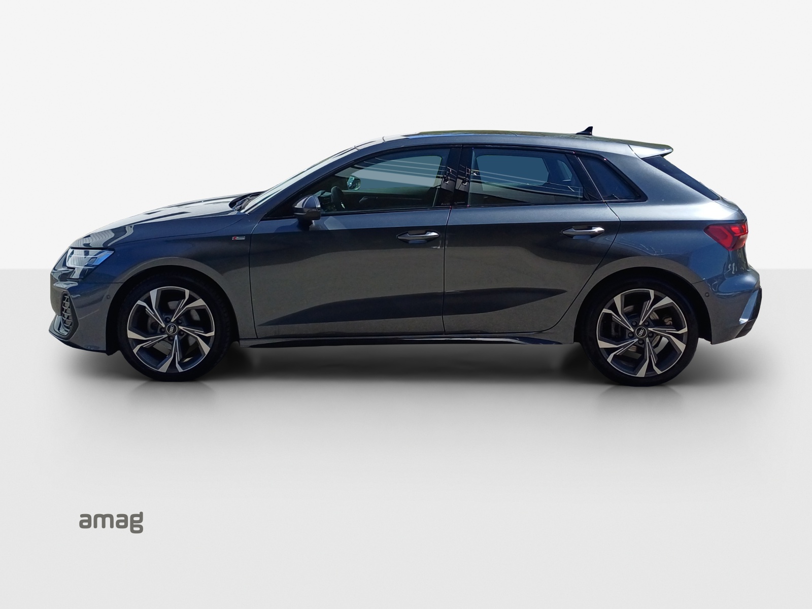 AUDI A3 Sportback 35 TFSI S line Attraction S-tronic-showroom-element-1