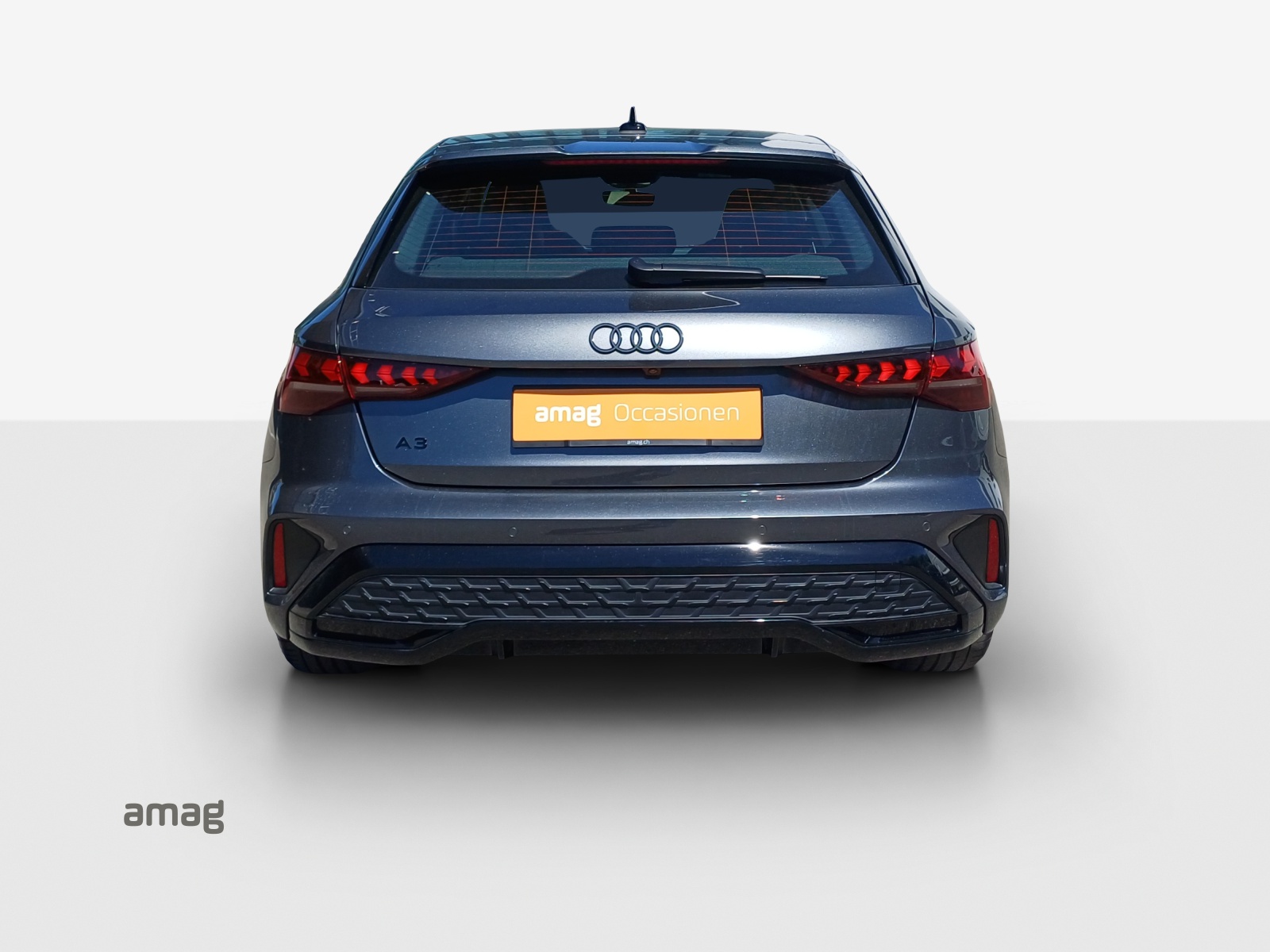 AUDI A3 Sportback 35 TFSI S line Attraction S-tronic-showroom-element-3
