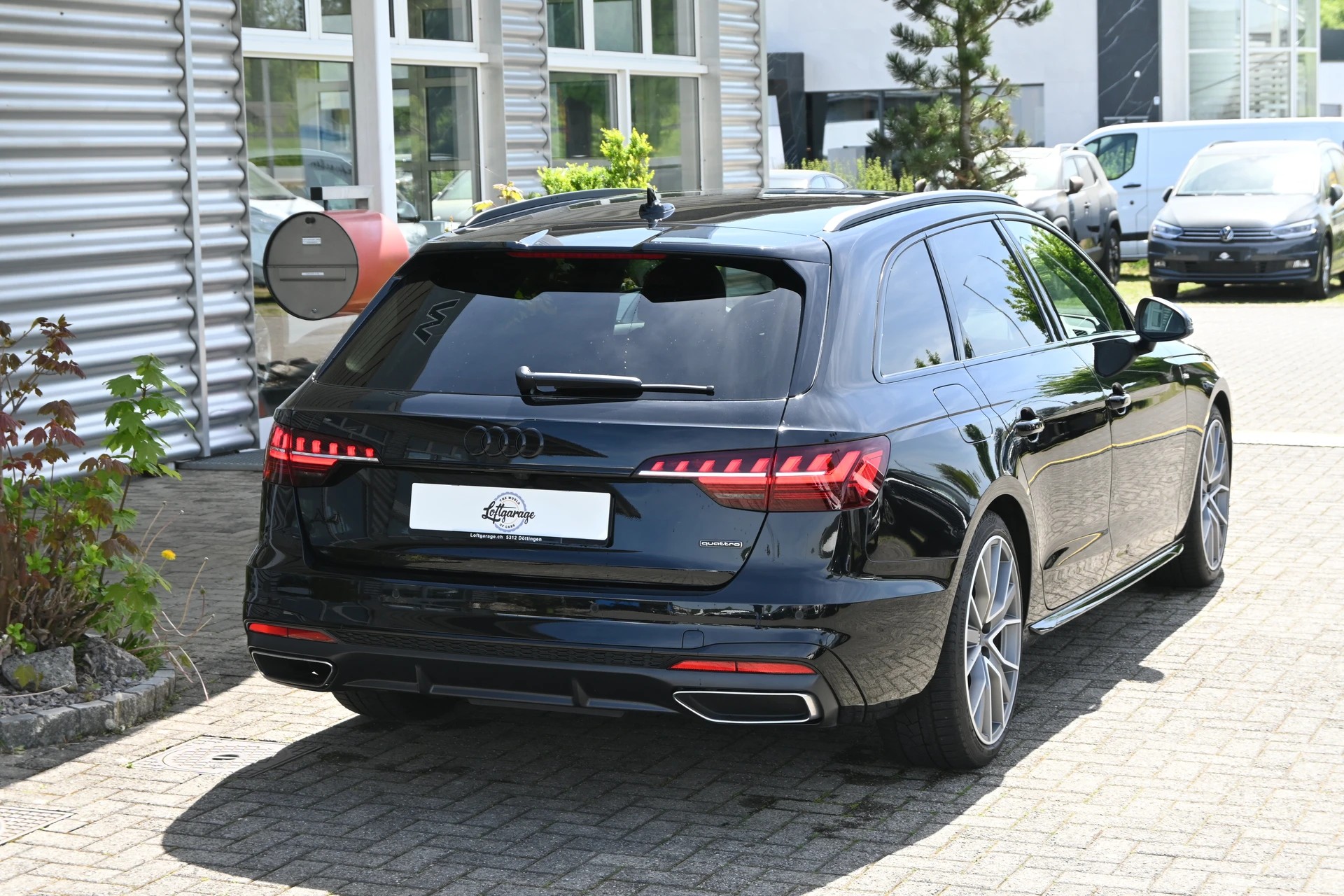 AUDI A4 Avant 40 TDI S line Competition Black quattro S-tronic-image-7