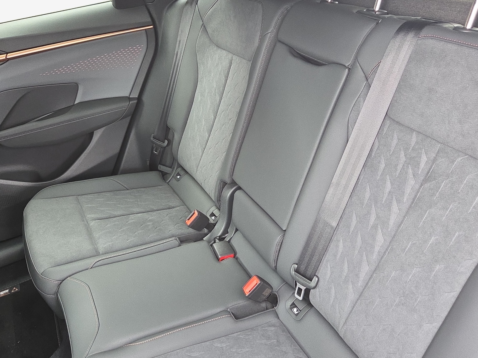 CUPRA Terramar 1.5 eTSI Prime Edition DSG-image-11