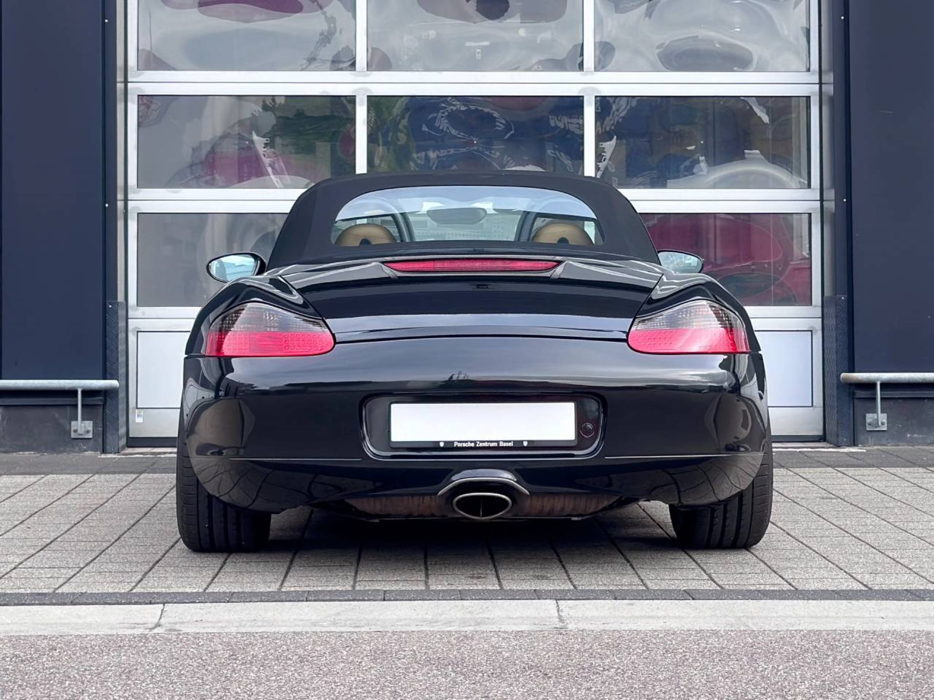 PORSCHE Boxster-image-13