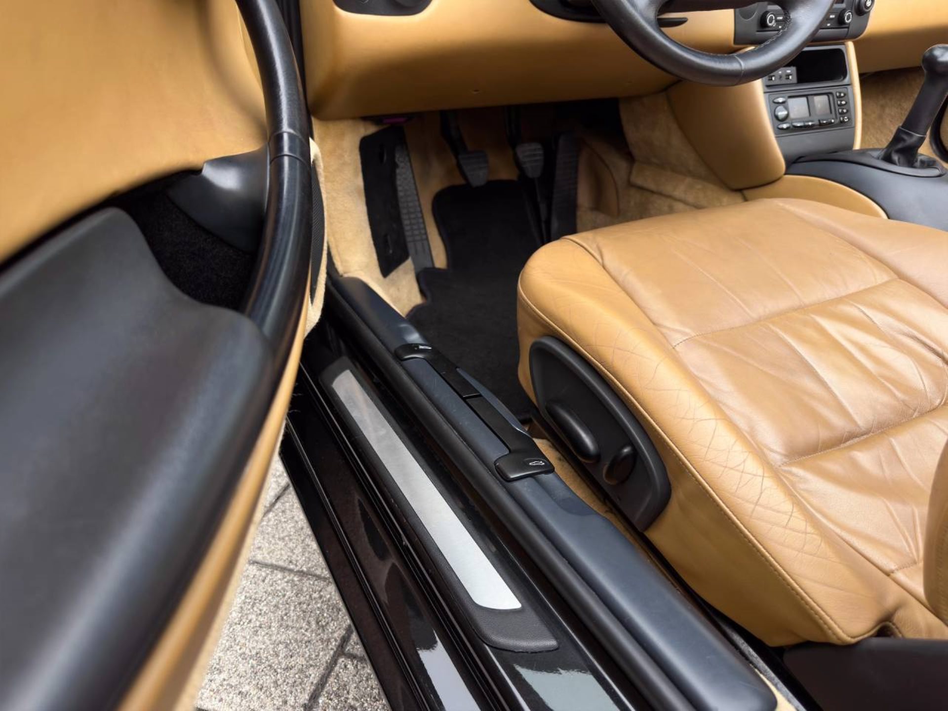 PORSCHE Boxster-image-26