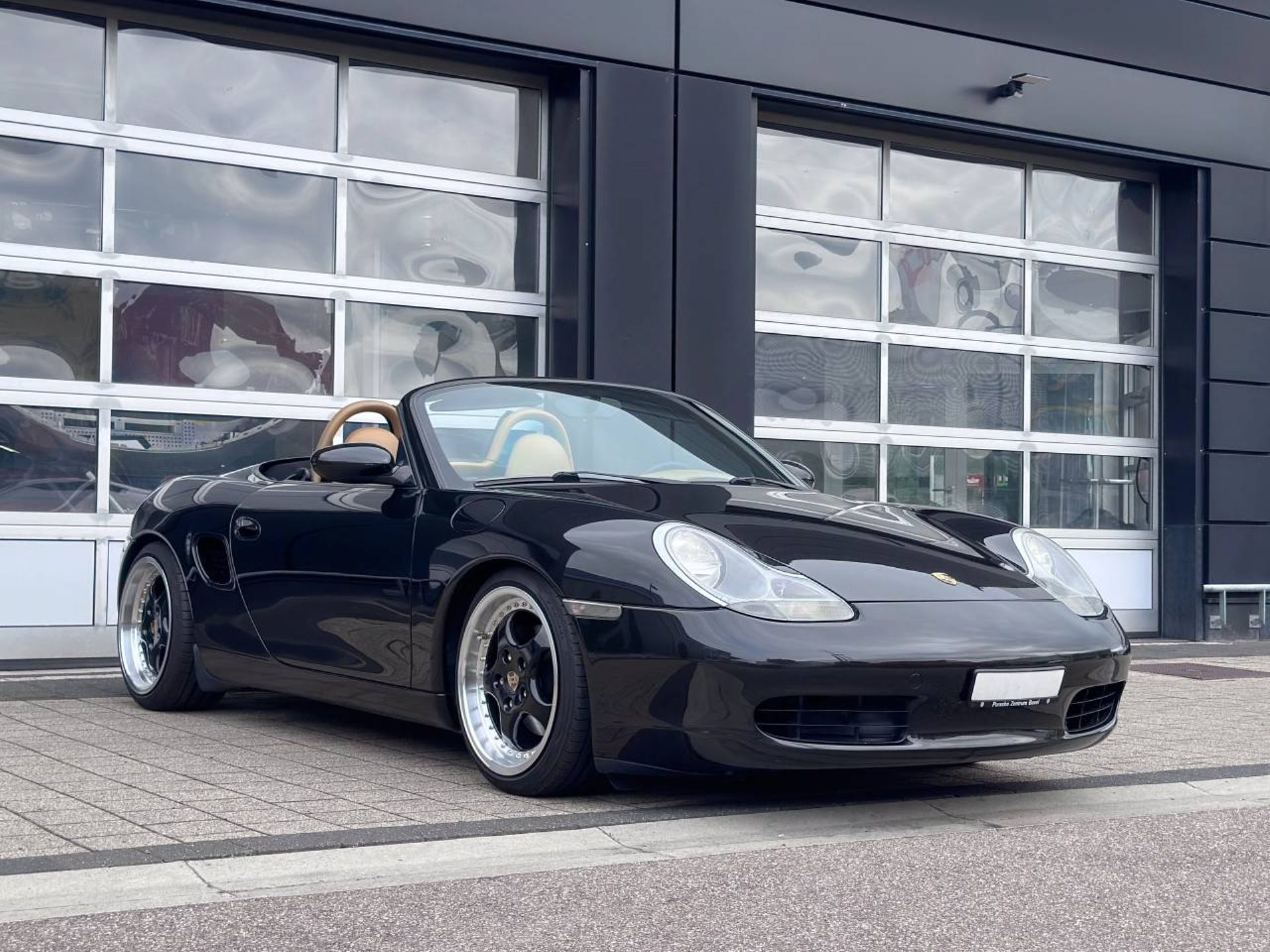 PORSCHE Boxster-image-9