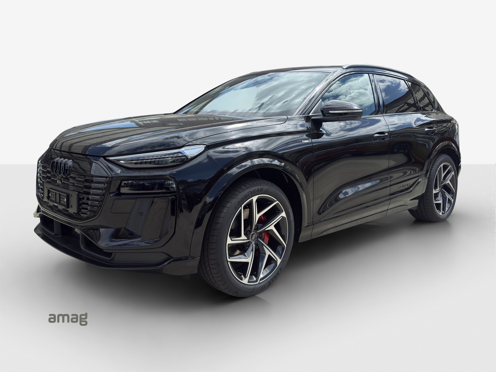 AUDI Q6 e-tron quattro