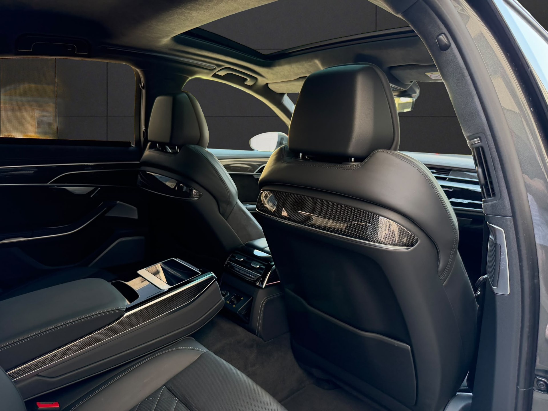 AUDI A8 50 TDI quattro tiptronic-image-16