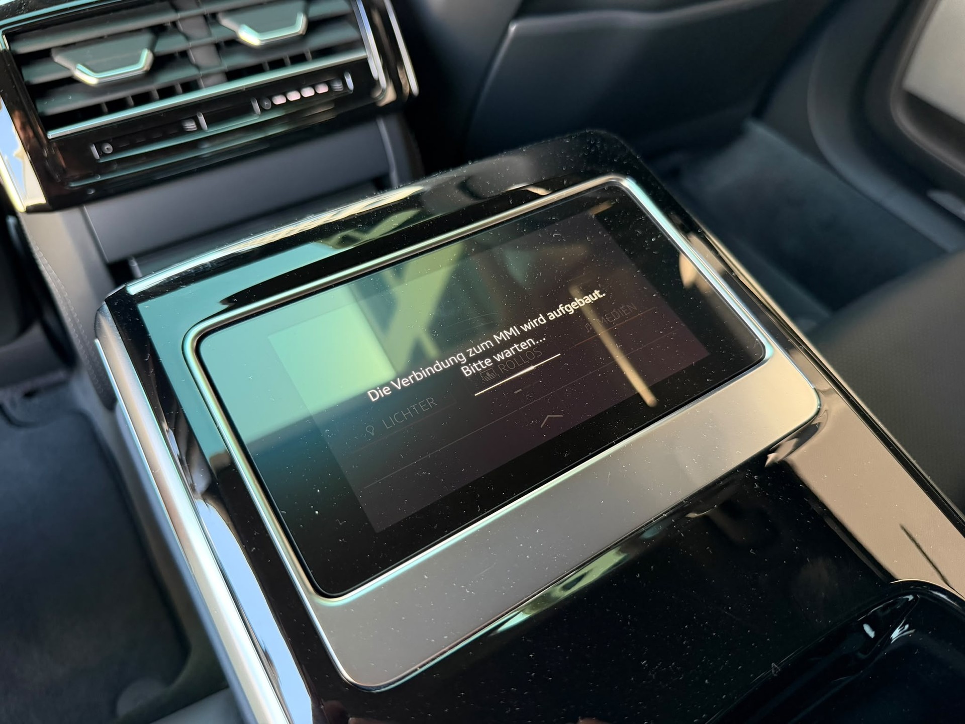 AUDI A8 50 TDI quattro tiptronic-image-14