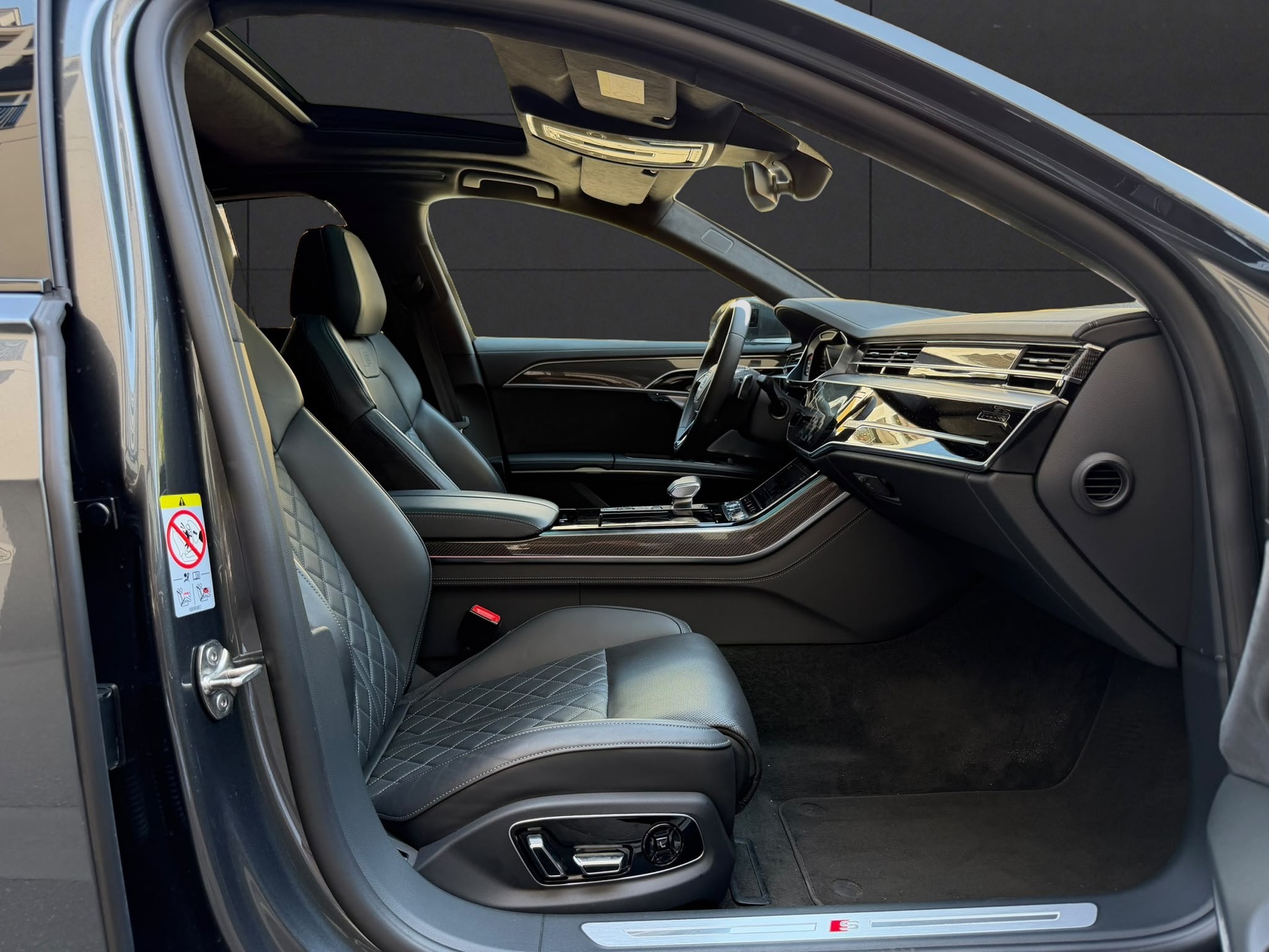 AUDI A8 50 TDI quattro tiptronic-image-19
