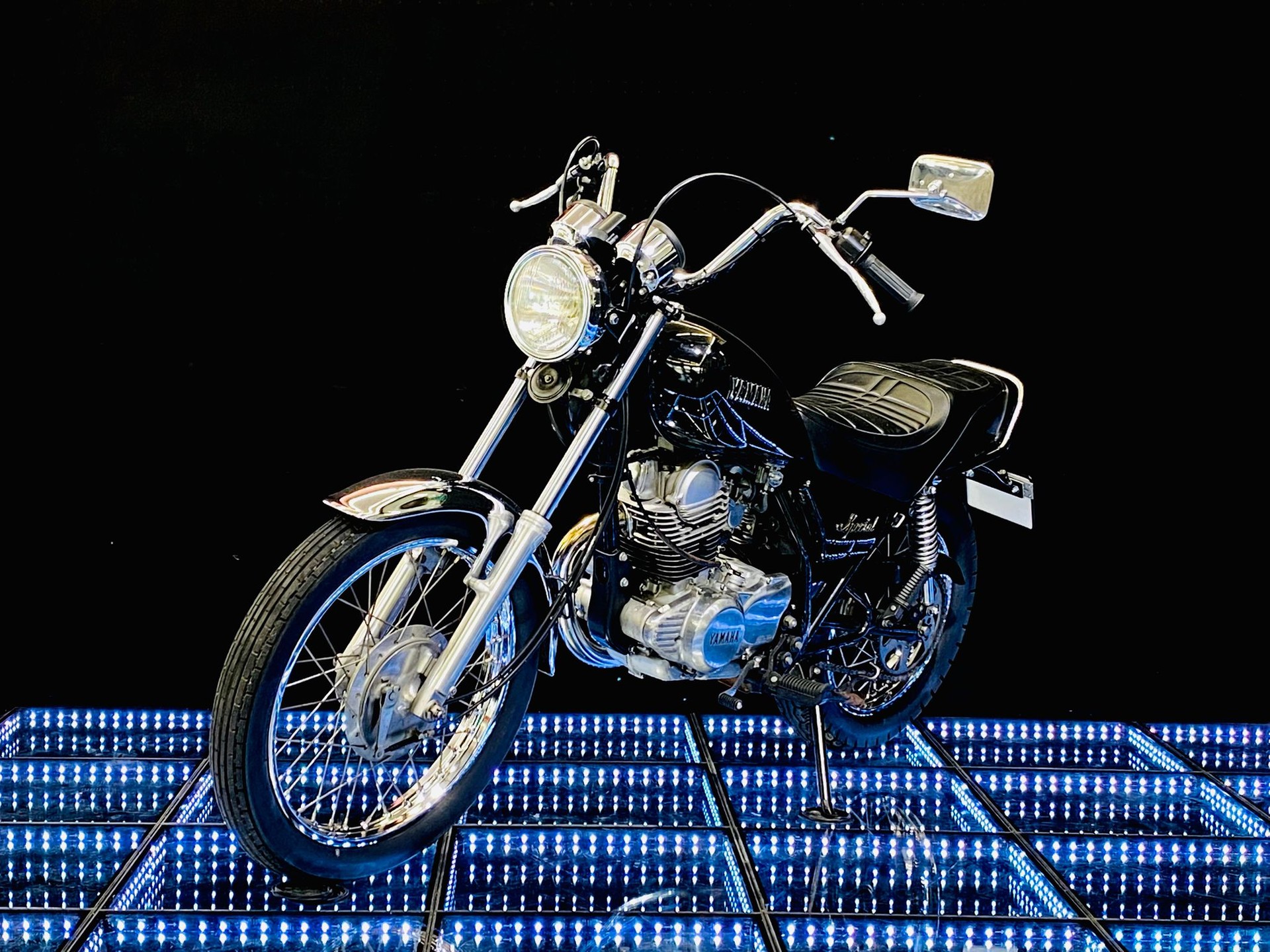 YAMAHA SR 250 SE-image-1
